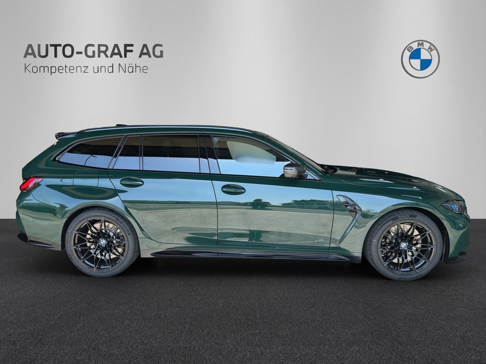 BMW M3 Competition xDrive Touring 'British Racing Green Individual'-image-5