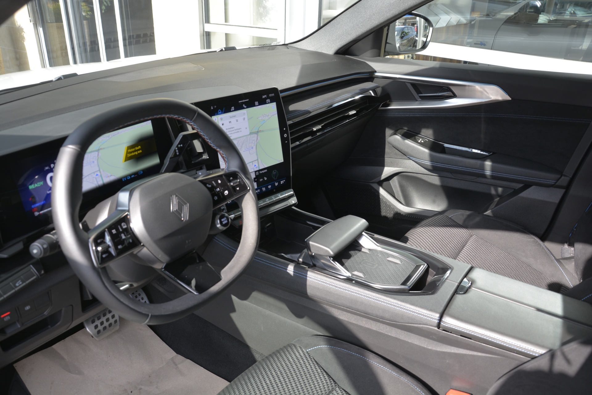 RENAULT Austral 1.2 E-Tech techno esprit Alpine-image-4