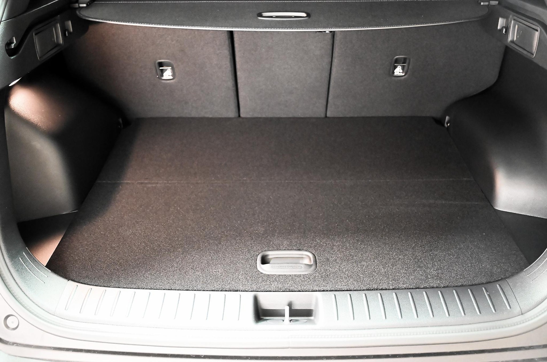 KIA Sportage 1.6 T-GDi Hybrid Black Edition-image-14