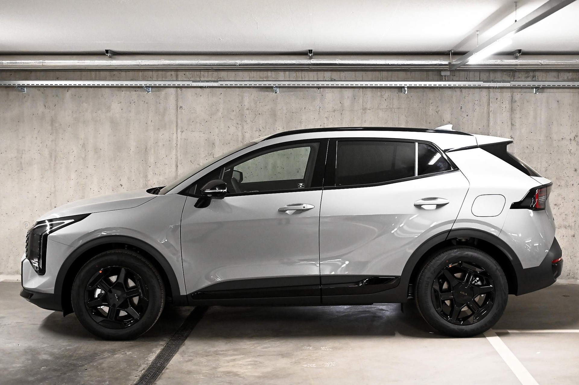 KIA Sportage 1.6 T-GDi Hybrid Black Edition-image-3