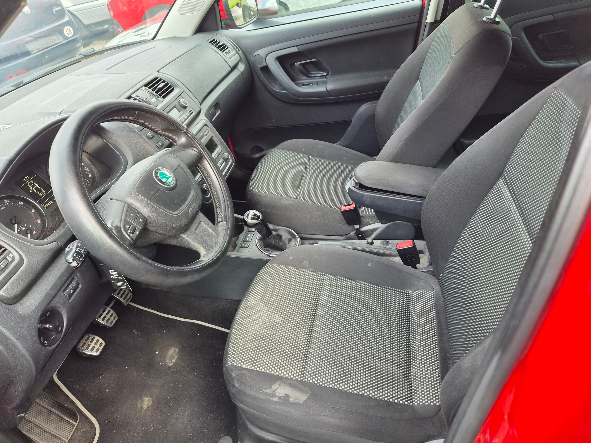 SKODA Fabia 1.2 TSI Scout-image-2