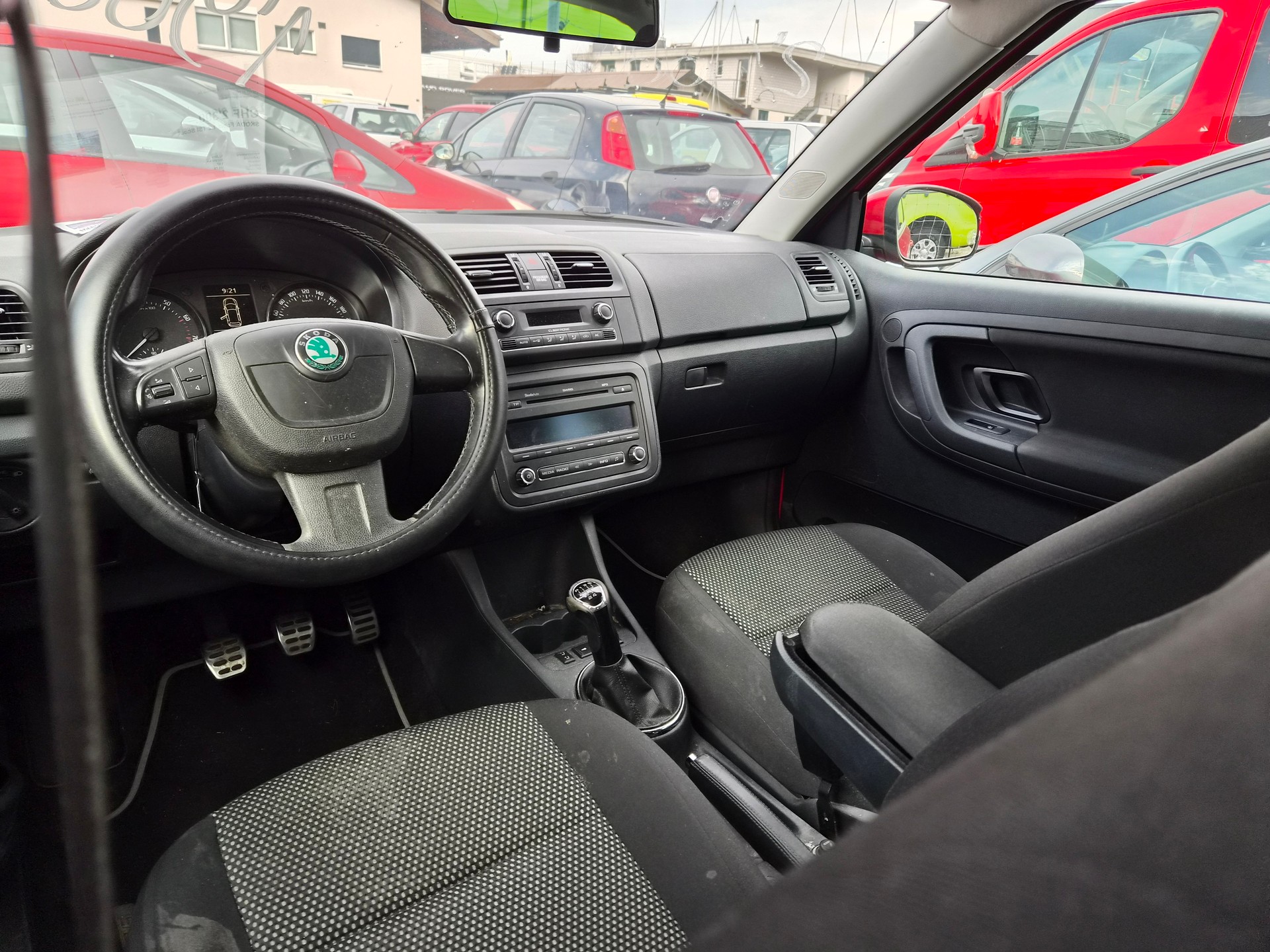 SKODA Fabia 1.2 TSI Scout-image-3