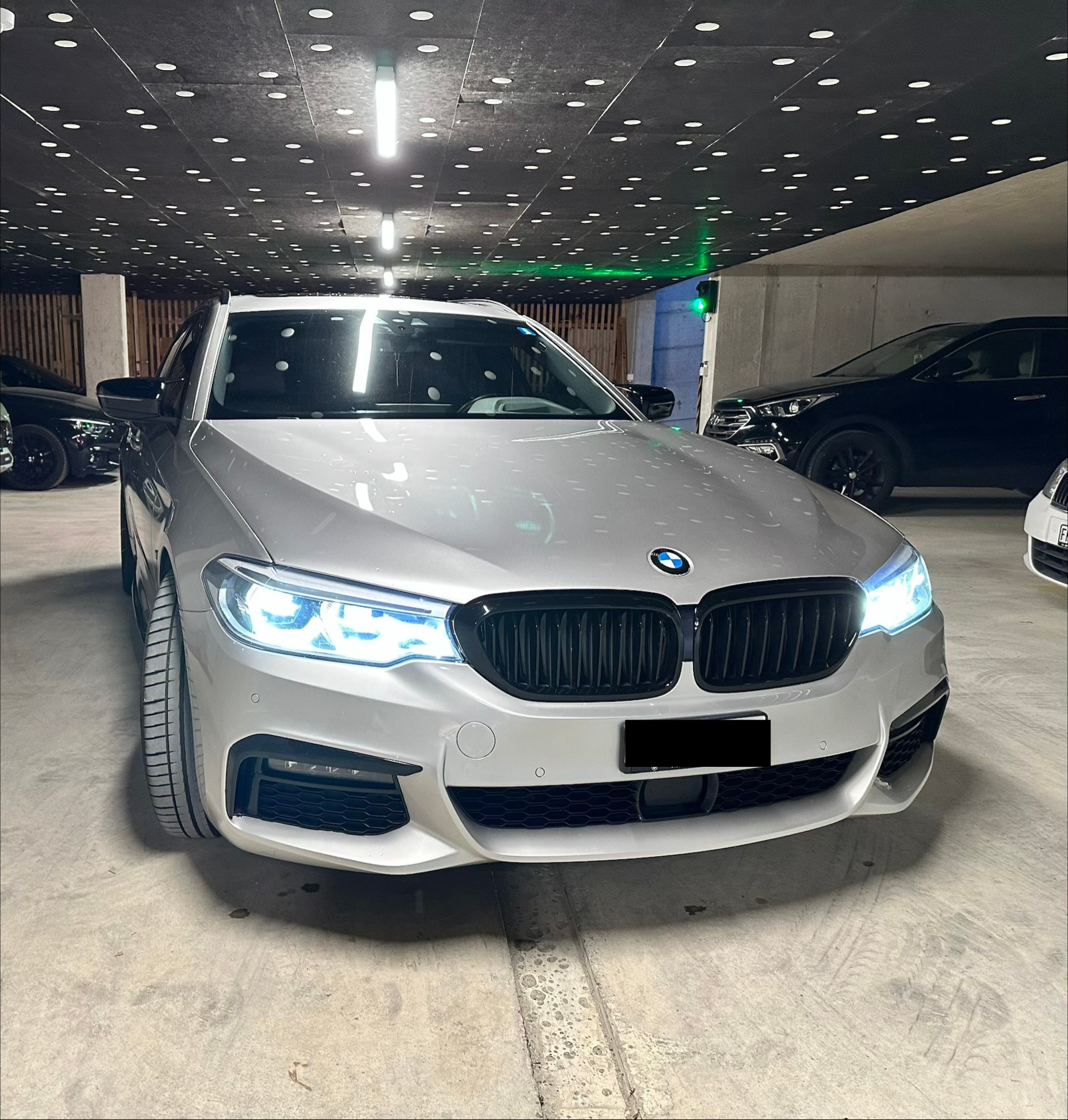 BMW 540i xDrive-image-0