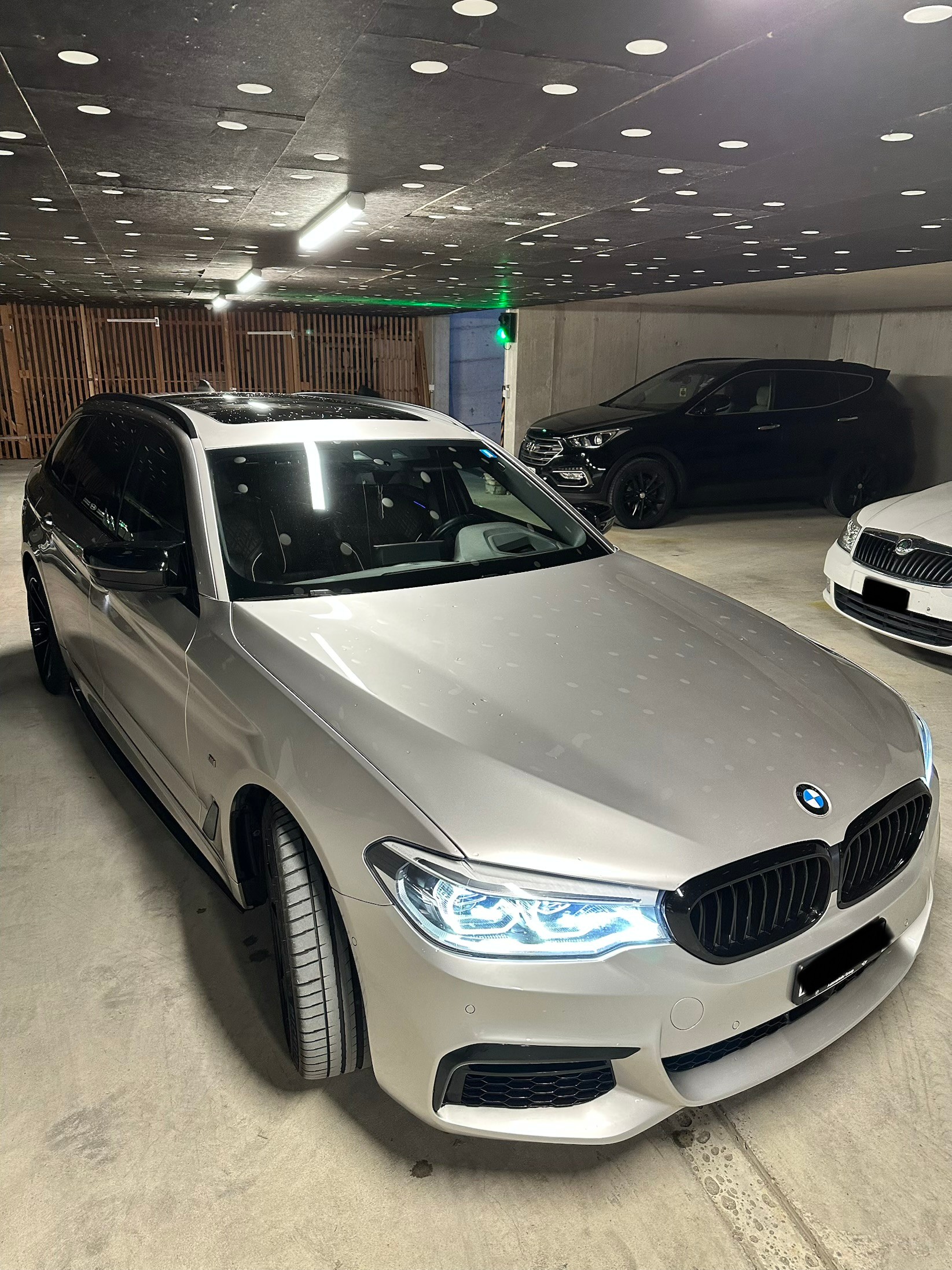 BMW 540i xDrive-image-1