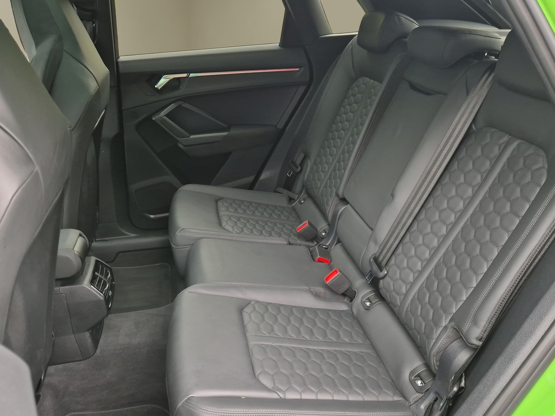 AUDI RS Q3 2.5 TFSI quattro S tronic-image-14