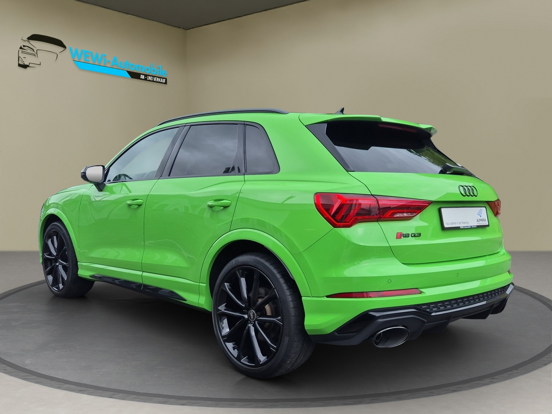 AUDI RS Q3 2.5 TFSI quattro S tronic-image-2