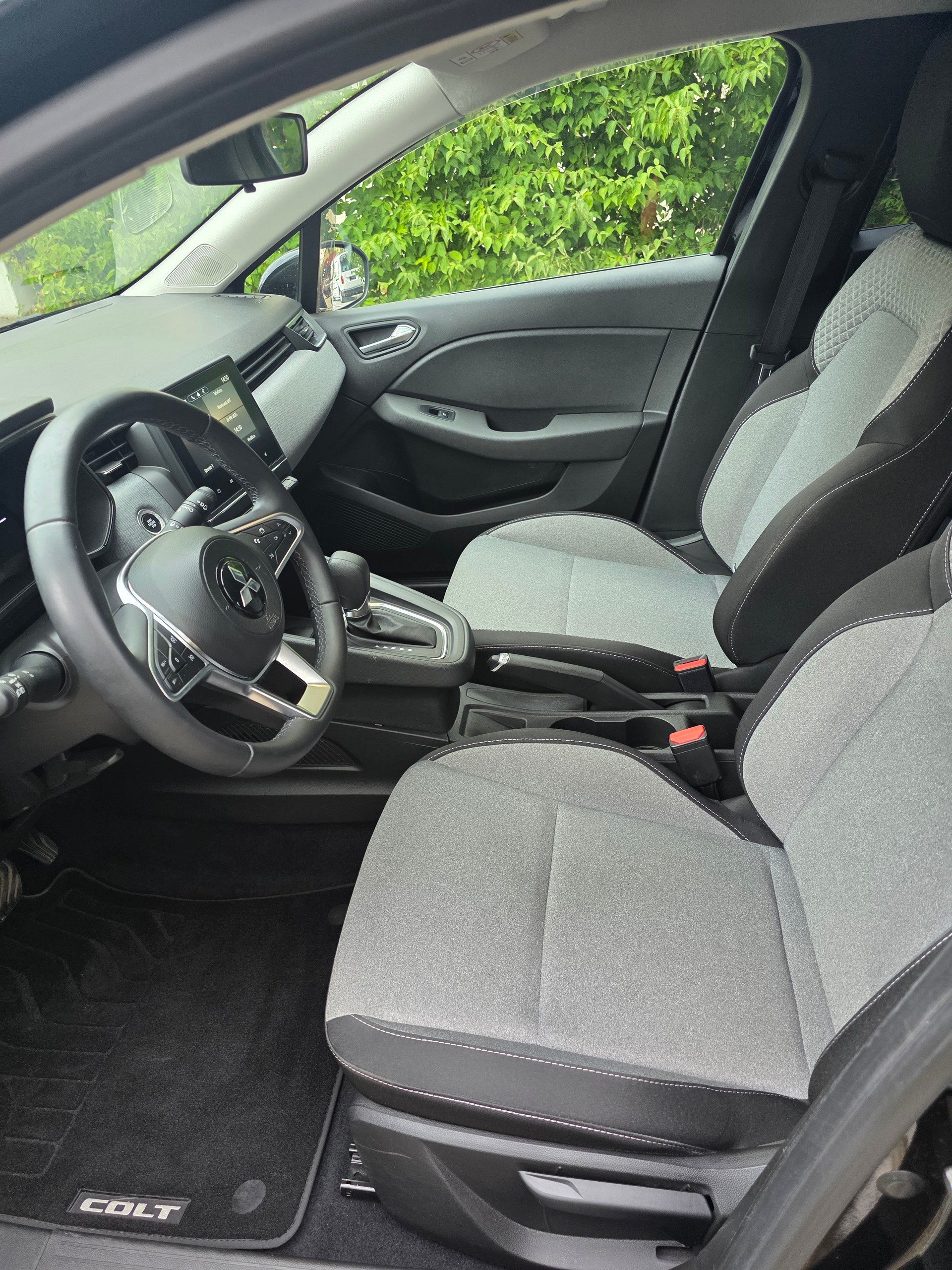 MITSUBISHI COLT 1.6 HEV Invite-image-8