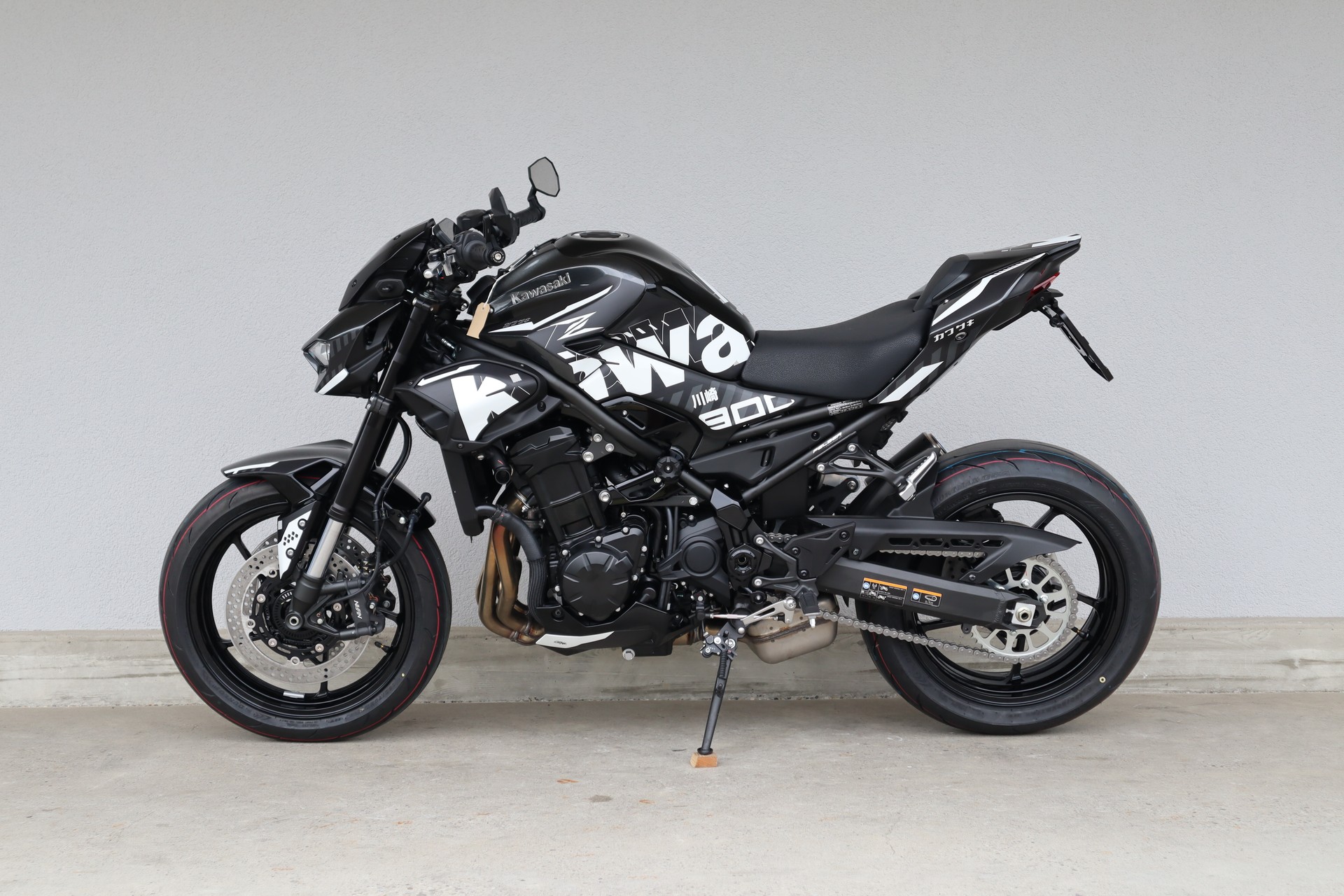 KAWASAKI Z 900 (70kW)-showroom-element-3