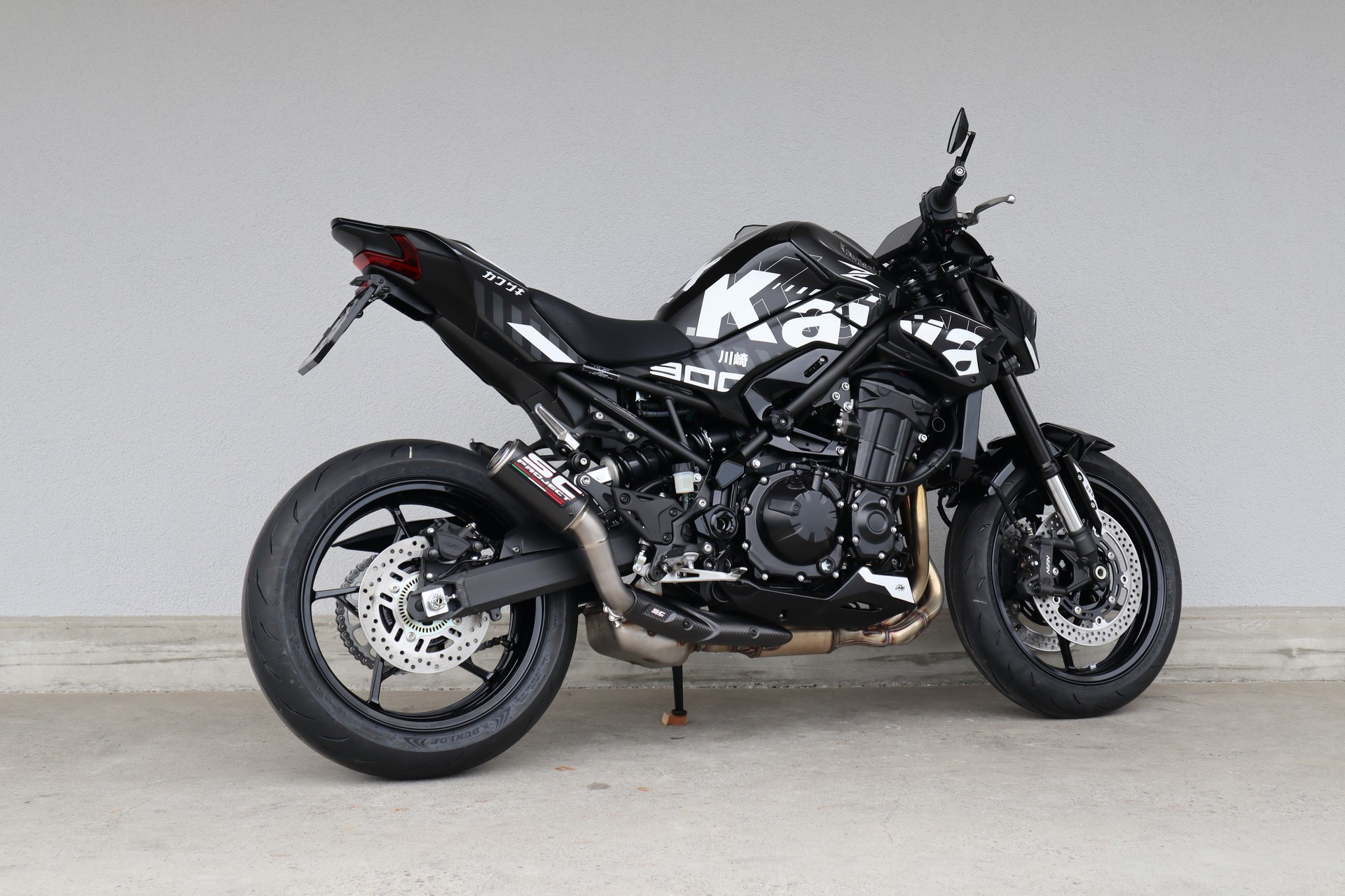 KAWASAKI Z 900 (70kW)-showroom-element-2