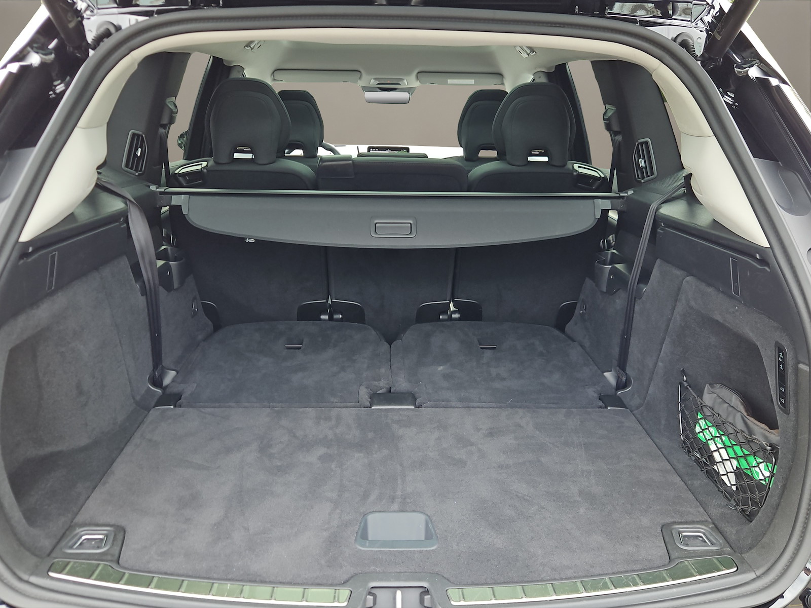 VOLVO EX90 Twin Plus AWD-image-10