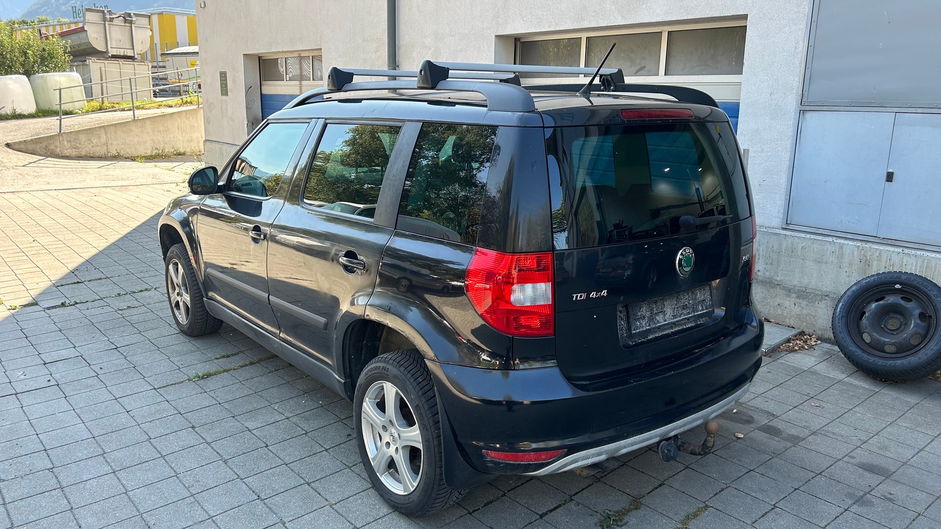SKODA Yeti 2.0 TDI Adventure 4x4 DSG-image-2