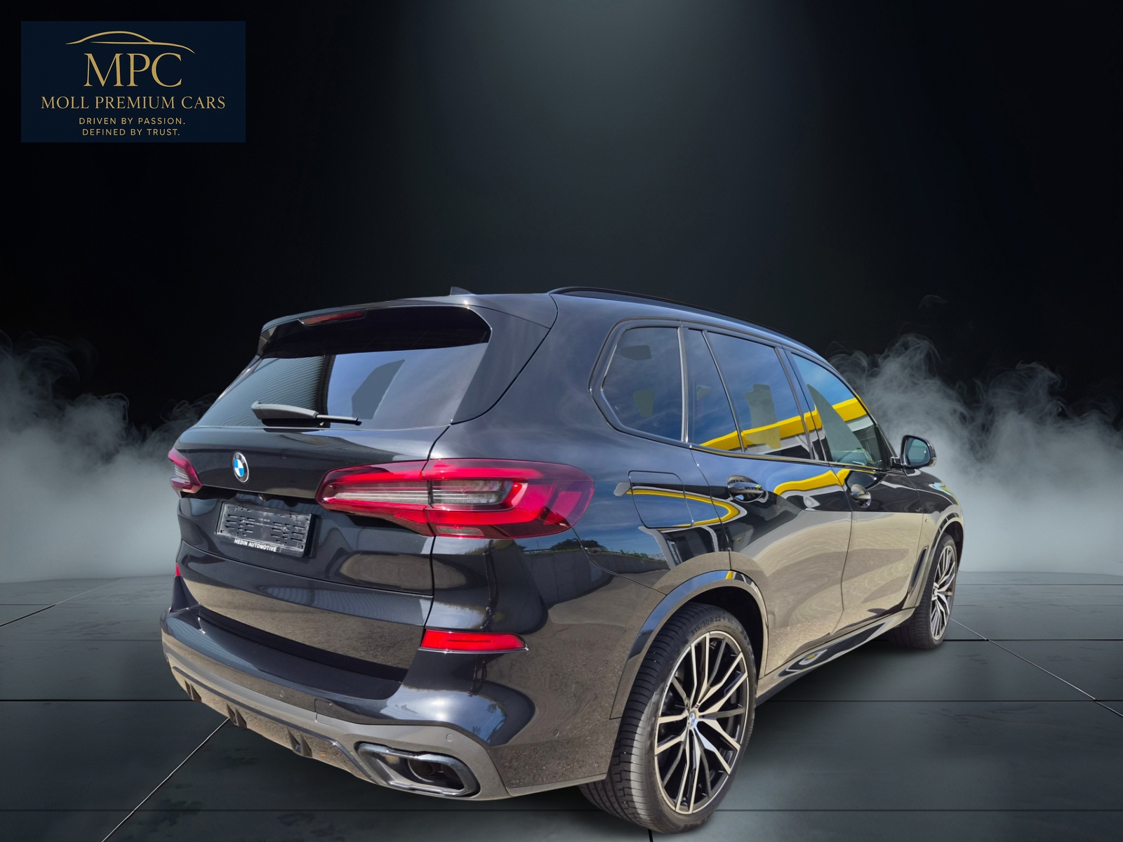 BMW X5 xDrive M50i Steptronic-showroom-element-3