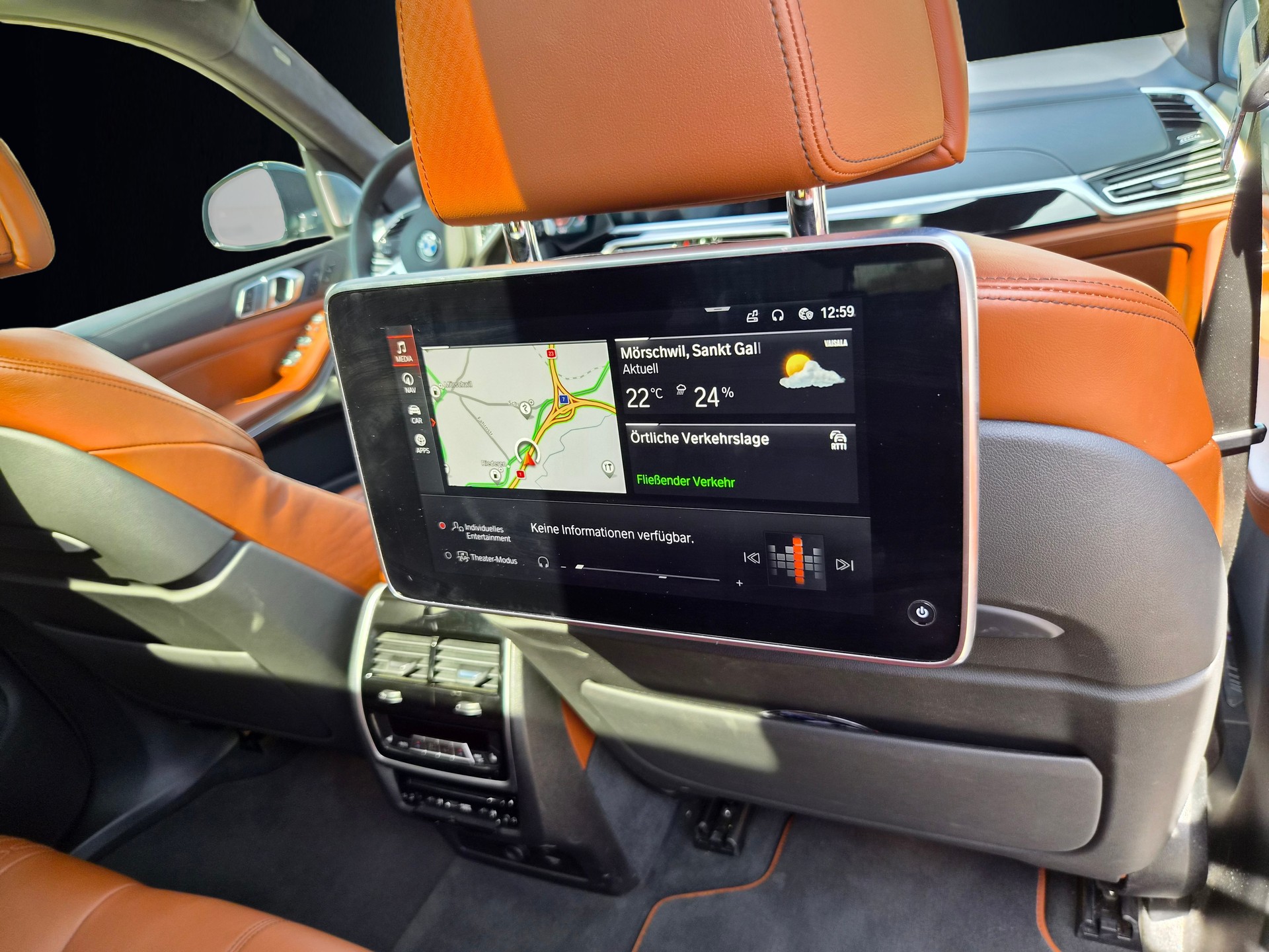 BMW X5 xDrive M50i Steptronic-image-17