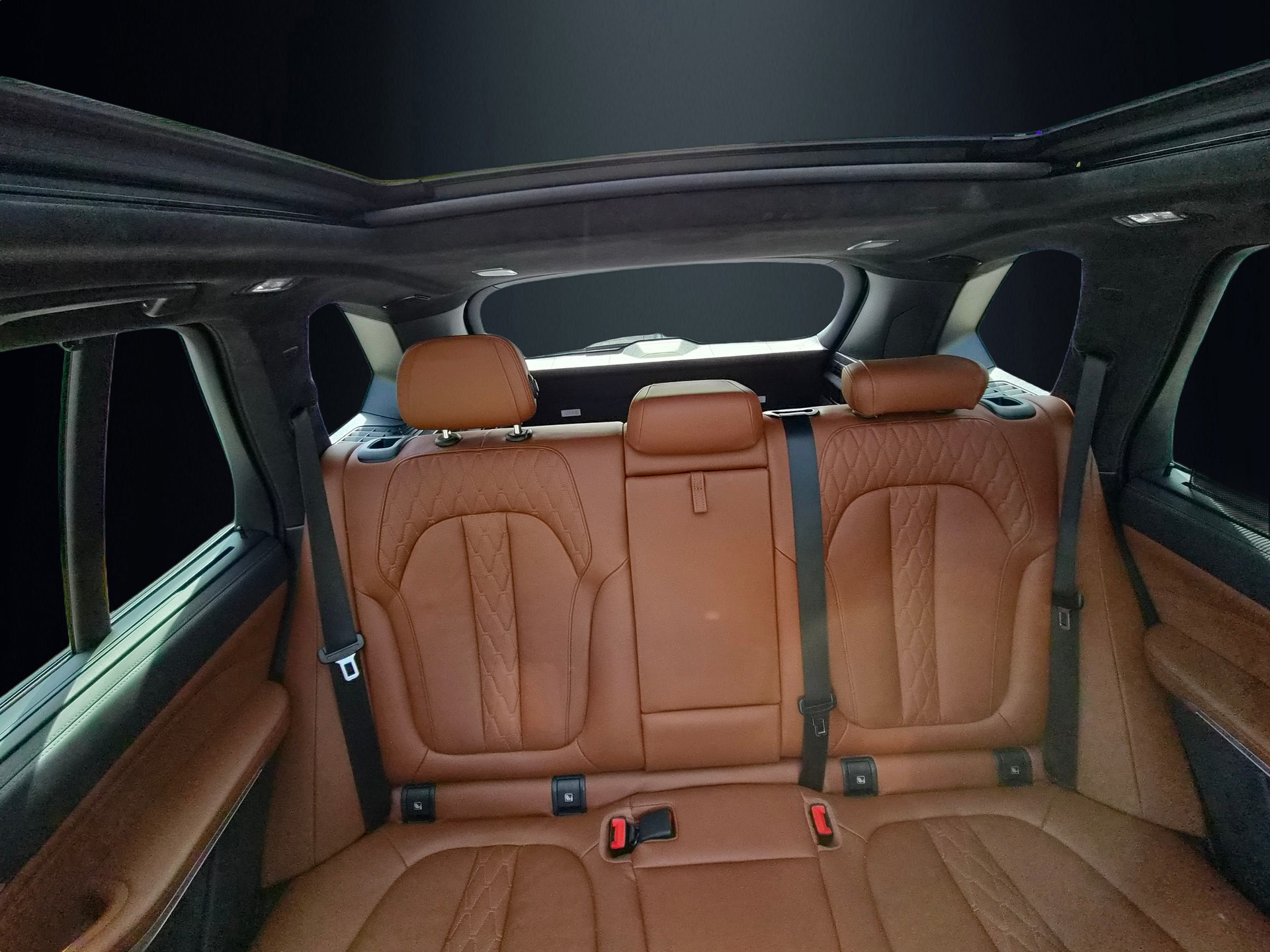 BMW X5 xDrive M50i Steptronic-image-26