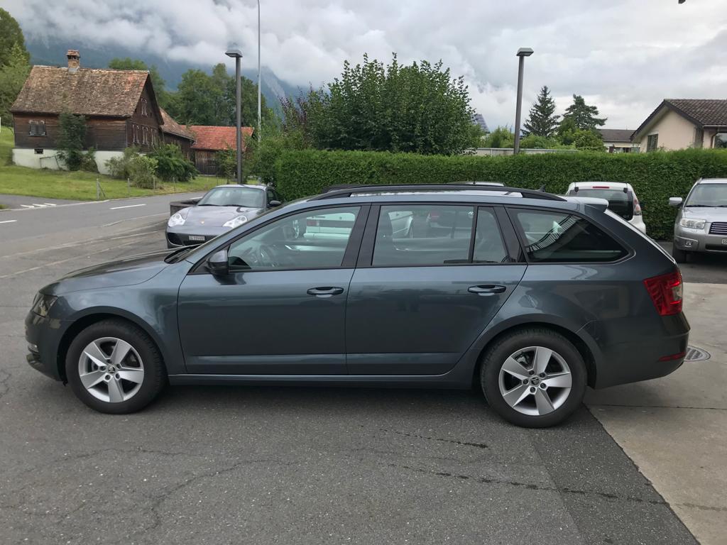SKODA Octavia Combi 1.5 TSI ACT EVO Style-image-2