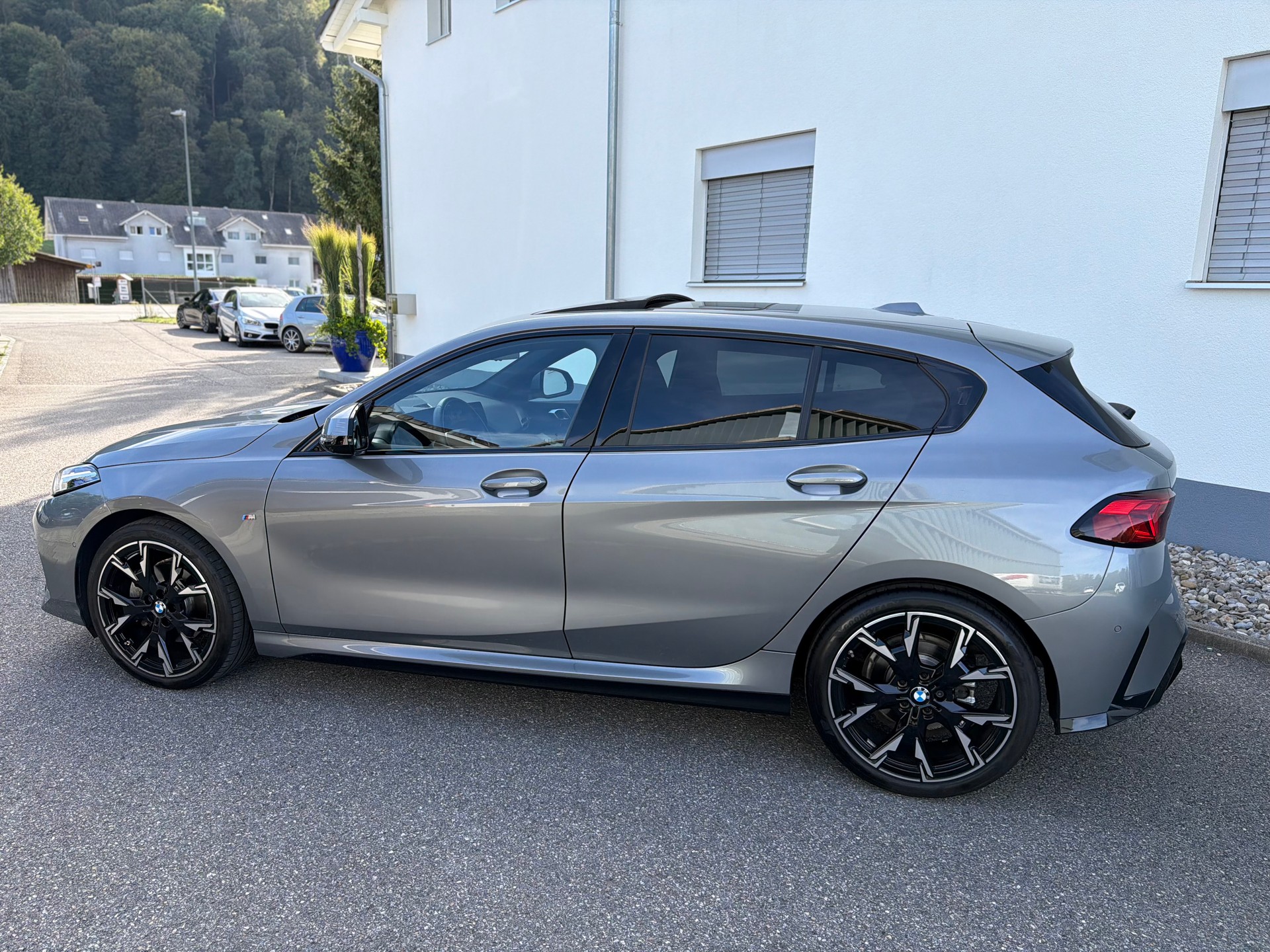 BMW 118d Steptronic M Sport Pro-image-12