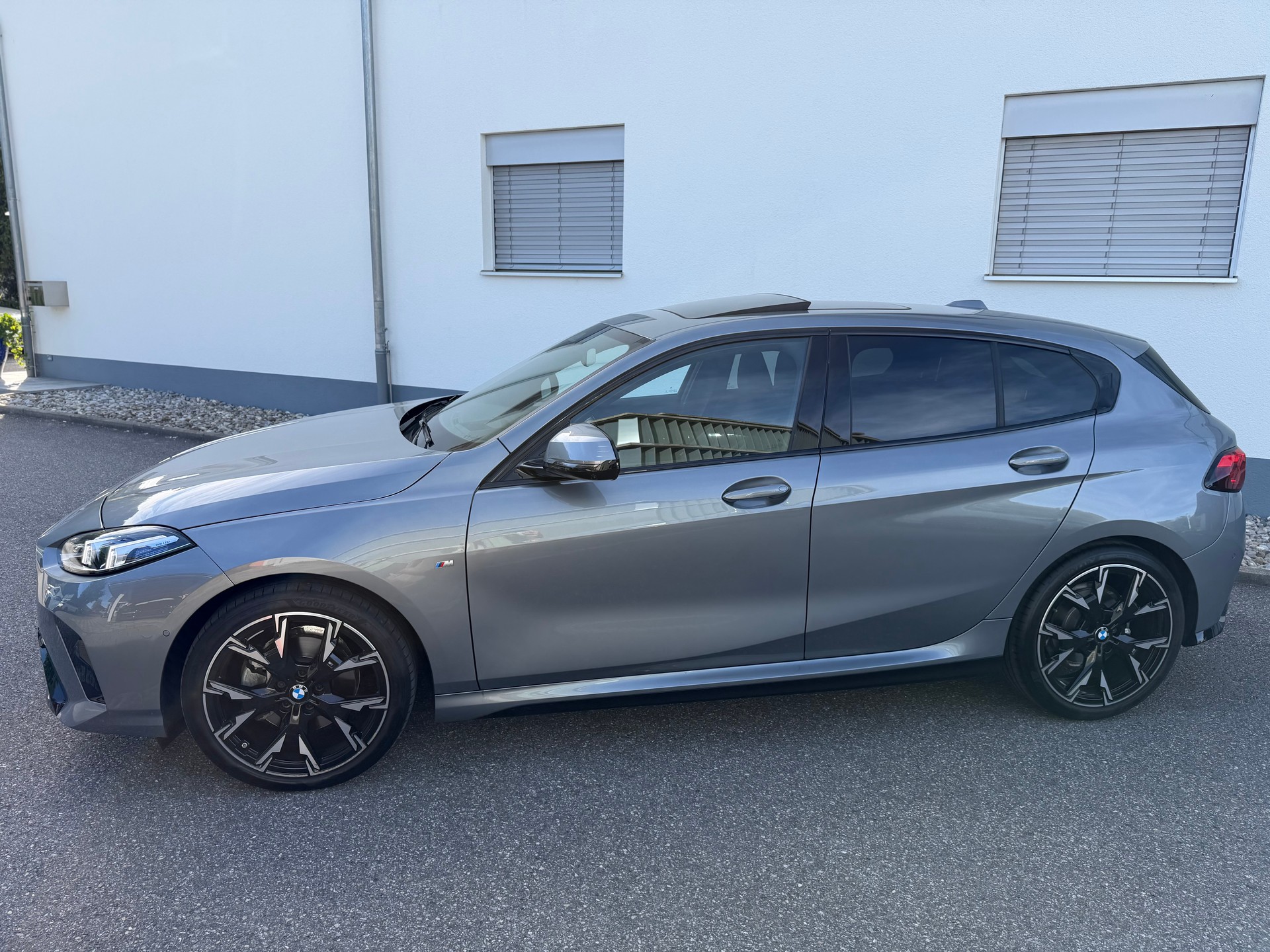 BMW 118d Steptronic M Sport Pro-image-11