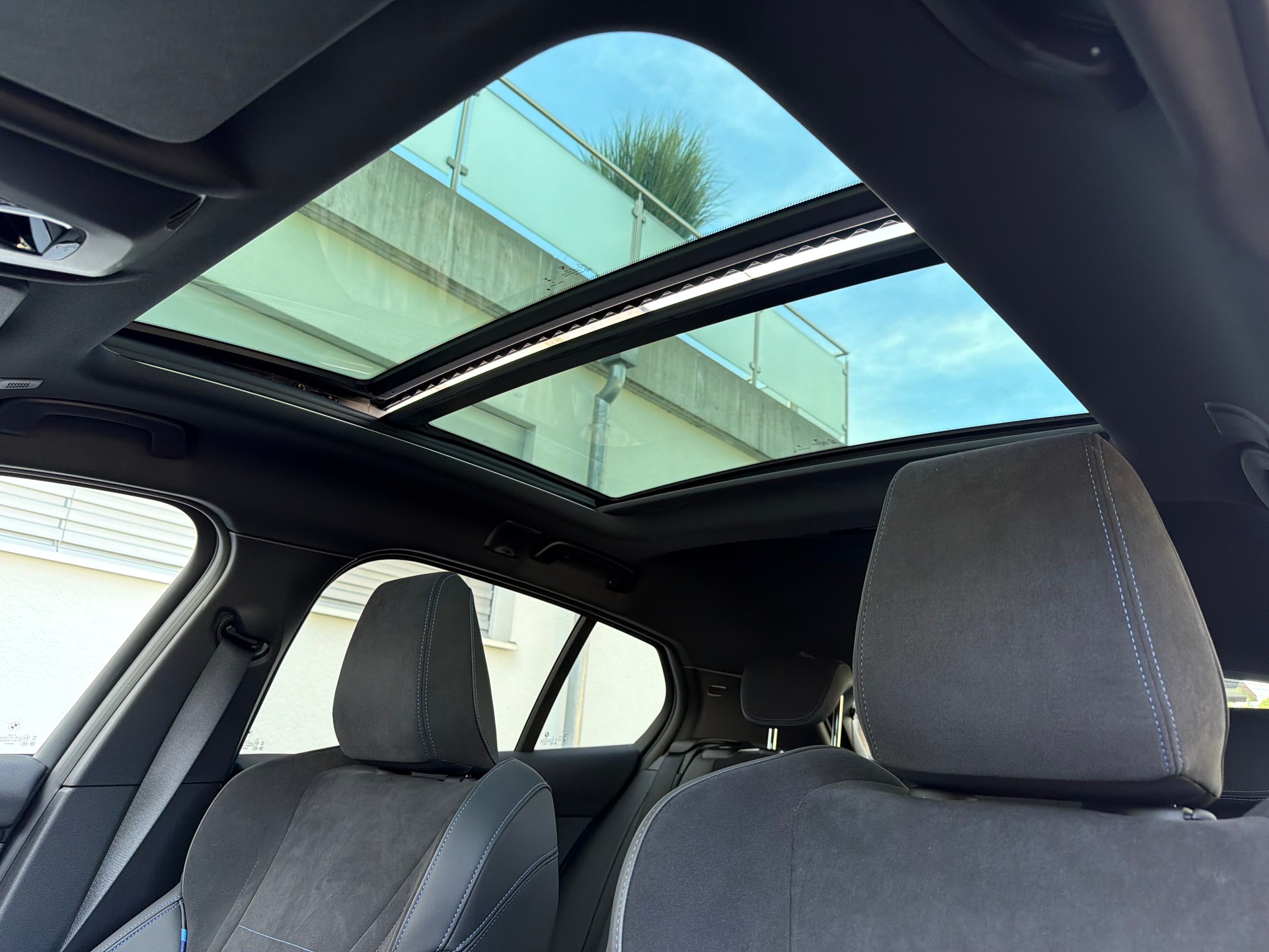 BMW 118d Steptronic M Sport Pro-image-28