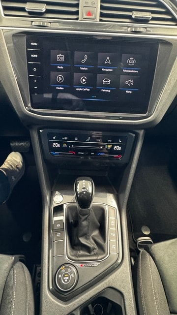 VW Tiguan 2.0TSI Life 4Motion DSG-image-10