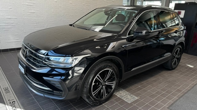 VW Tiguan 2.0TSI Life 4Motion DSG-image-0