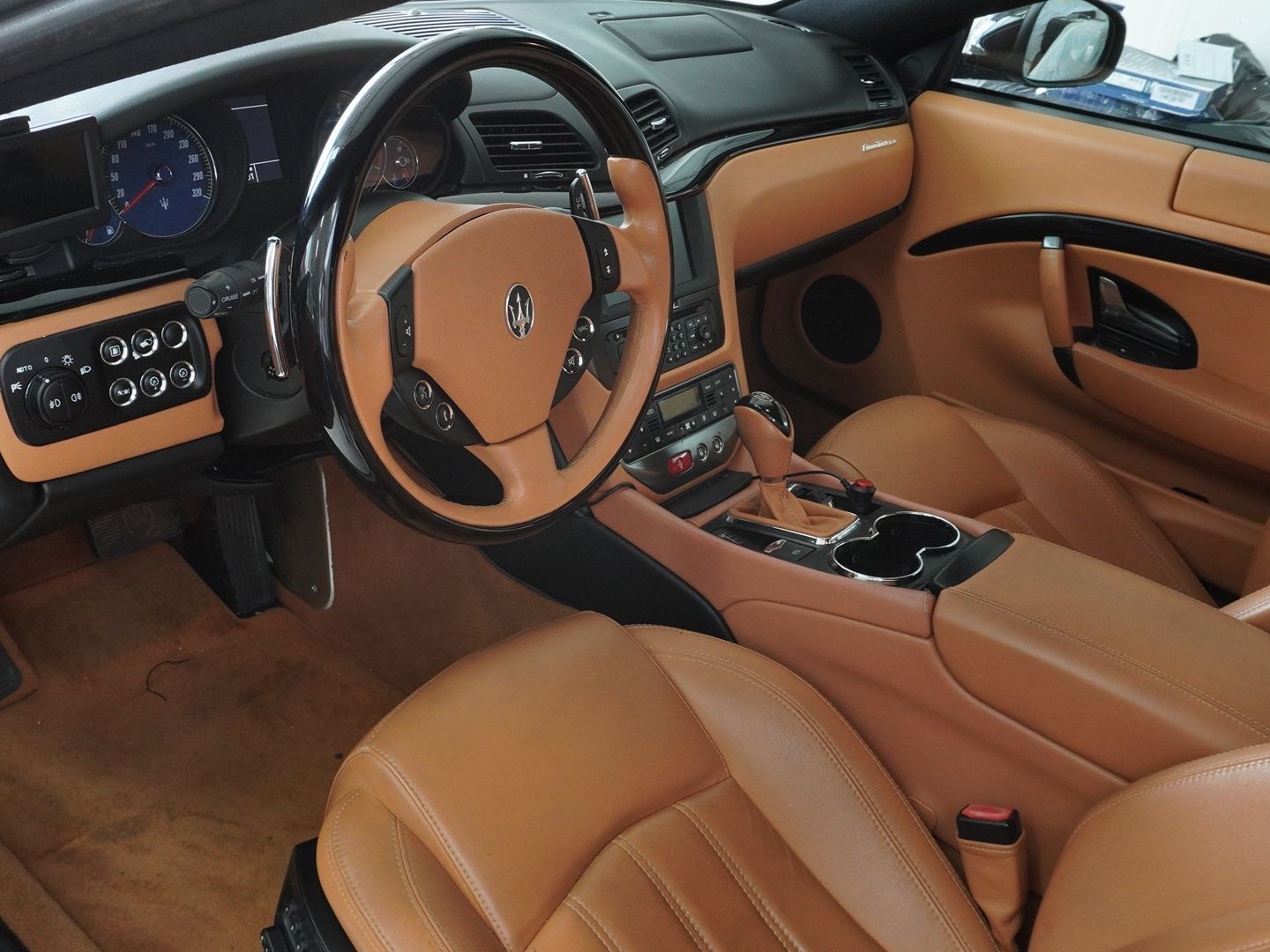 MASERATI GranTurismo Automatica-image-2