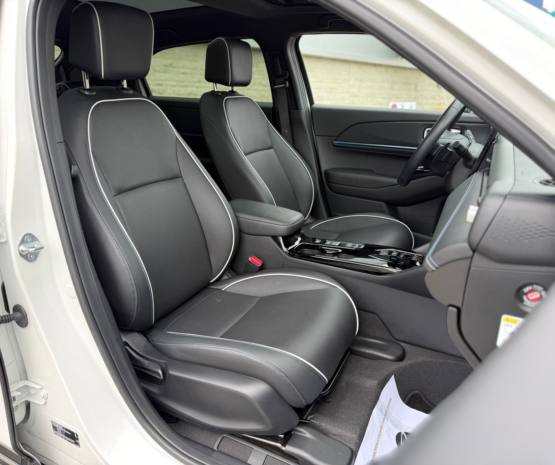 HONDA Ny1 Elegance-image-16