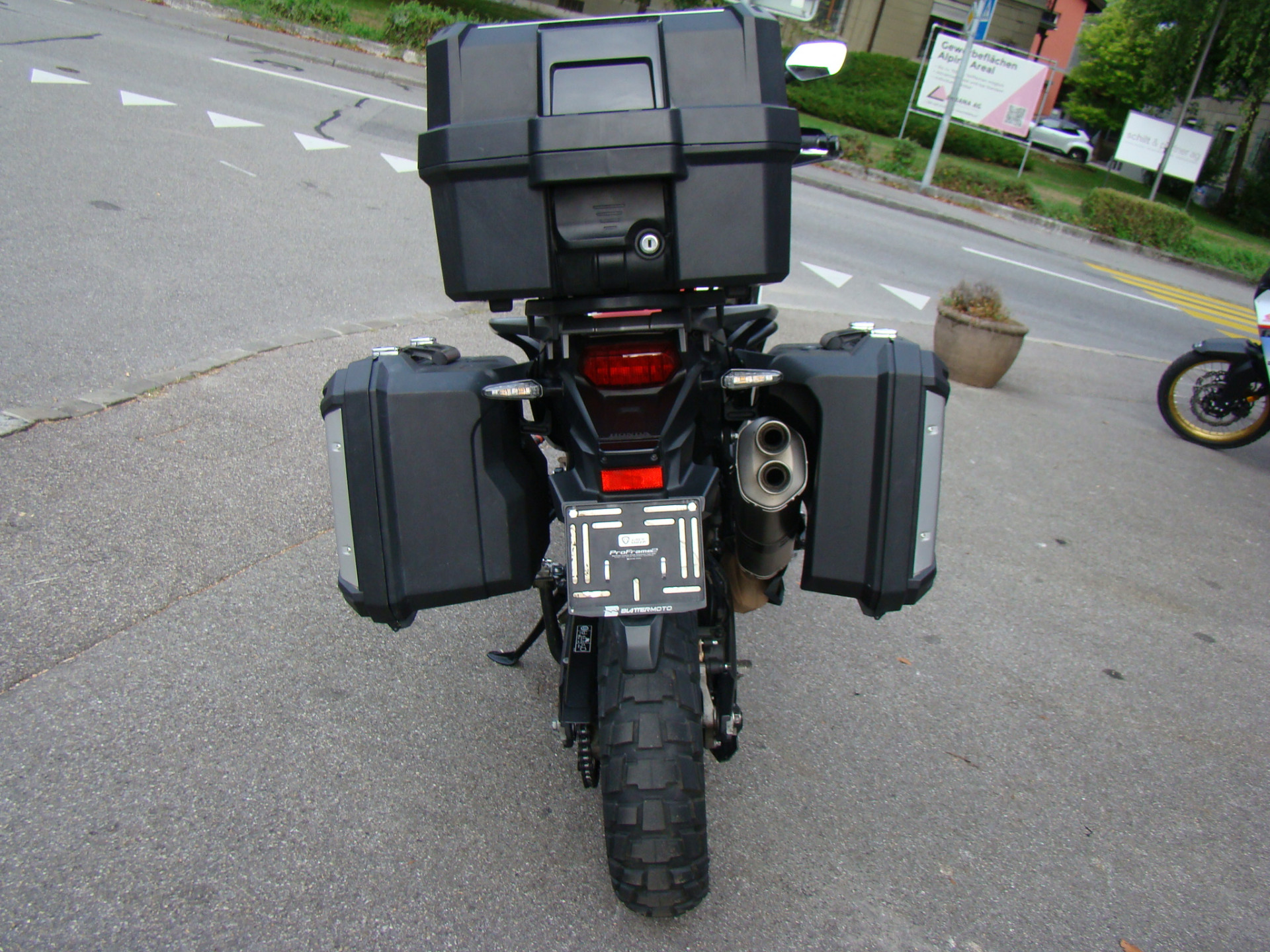 HONDA CRF 1000 L Africa Twin DCT HRC Dakar-showroom-element-1
