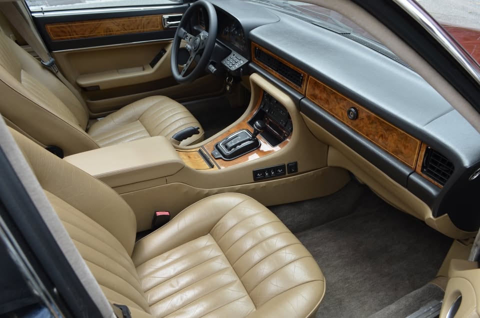 JAGUAR Sovereign-image-9