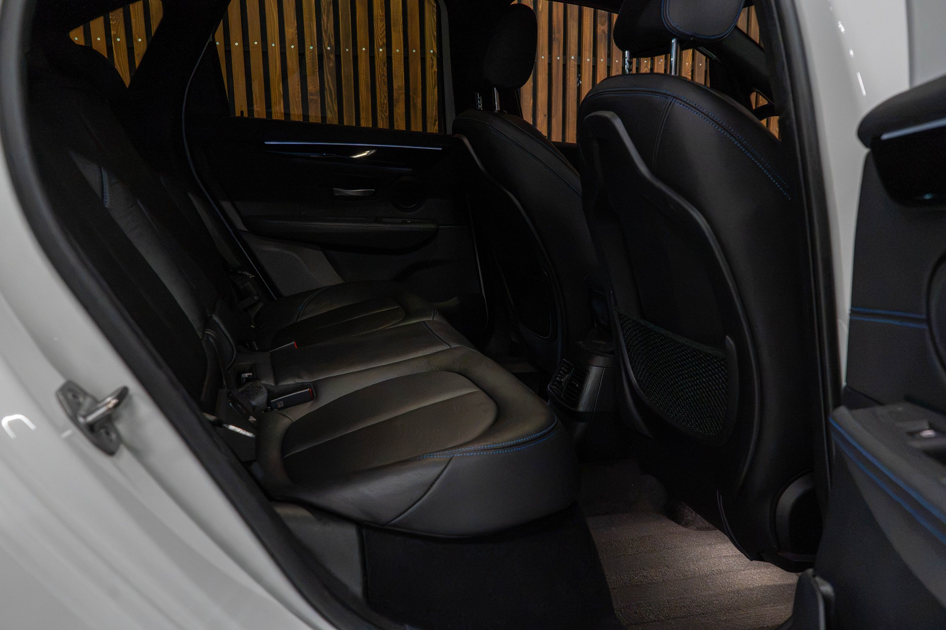 BMW 225xe Active Tourer-image-17