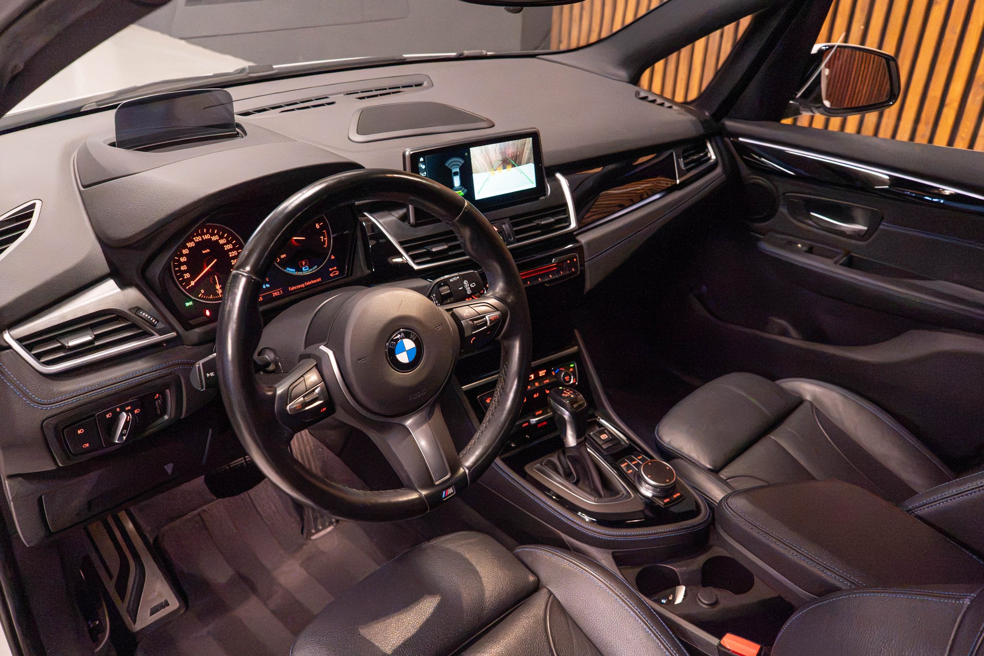BMW 225xe Active Tourer-image-15