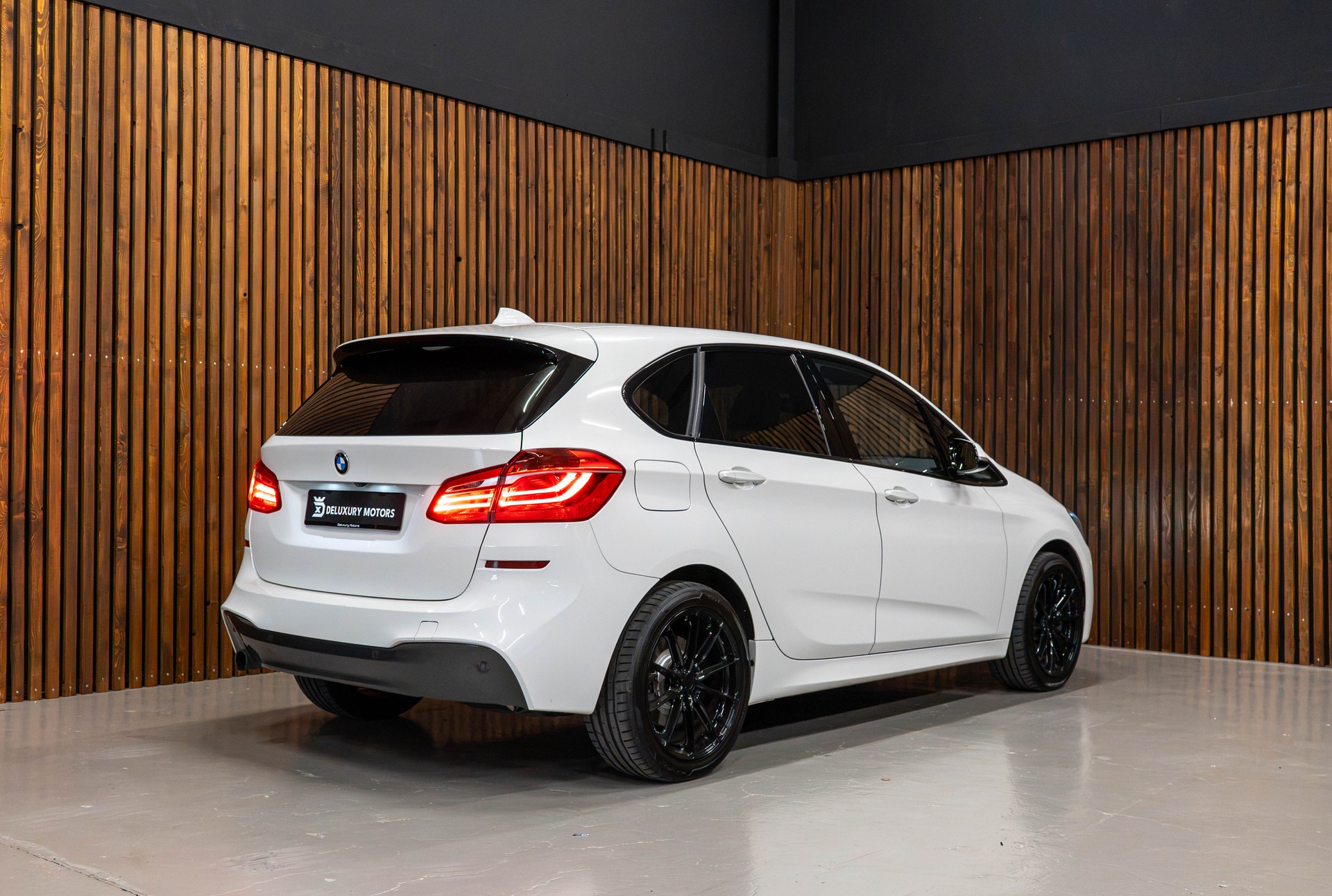 BMW 225xe Active Tourer-image-1
