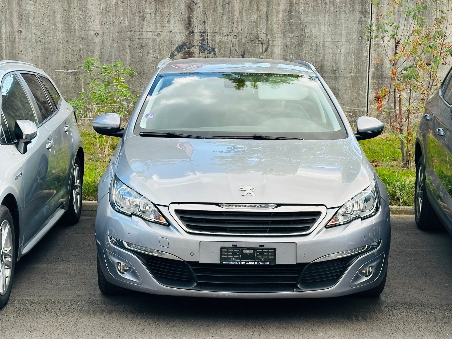 PEUGEOT 308 SW 1.2 THP Style-image-0
