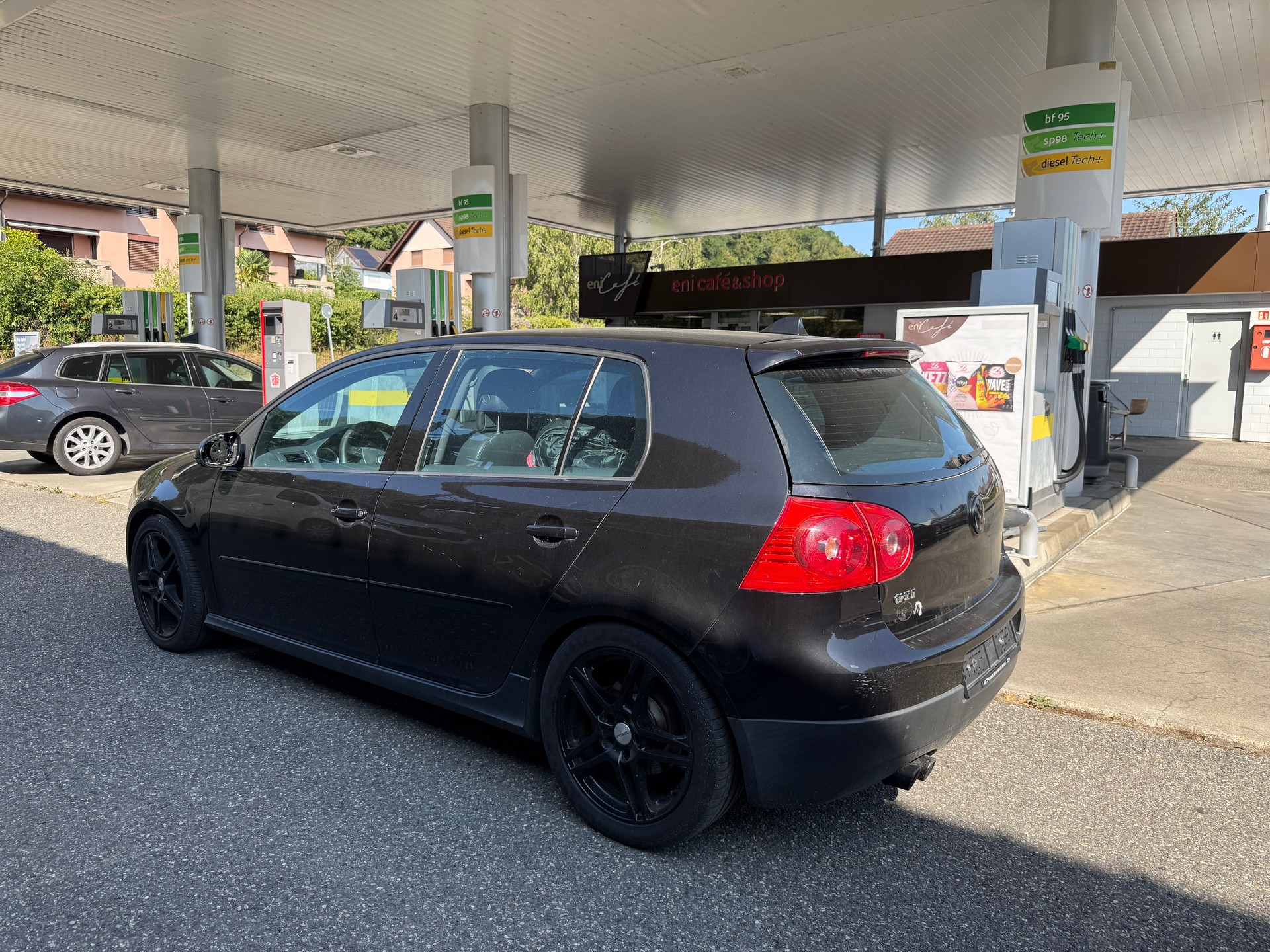 VW Golf 2.0 TFSI GTI-image-2