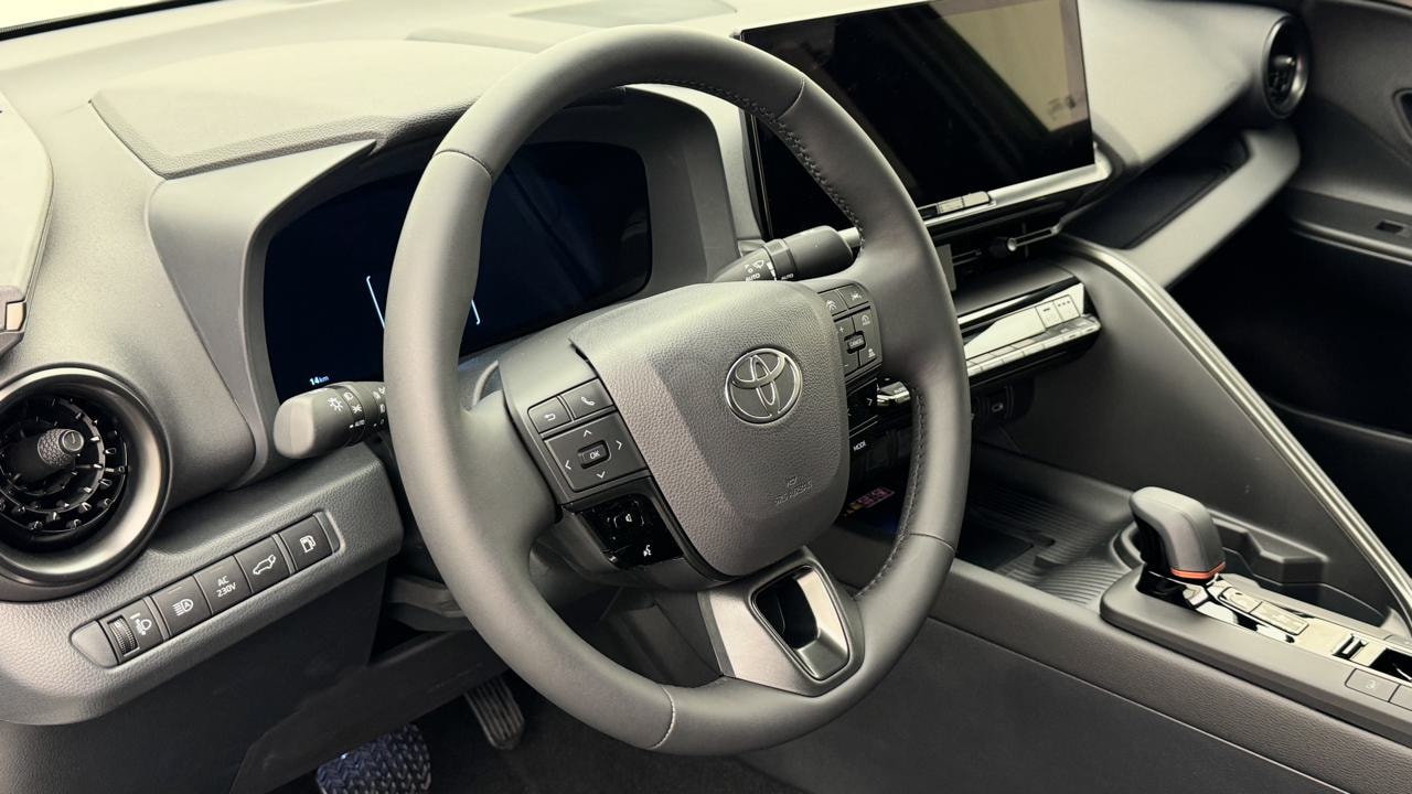 TOYOTA C-HR 2.0 PHEV CVT Style-image-7