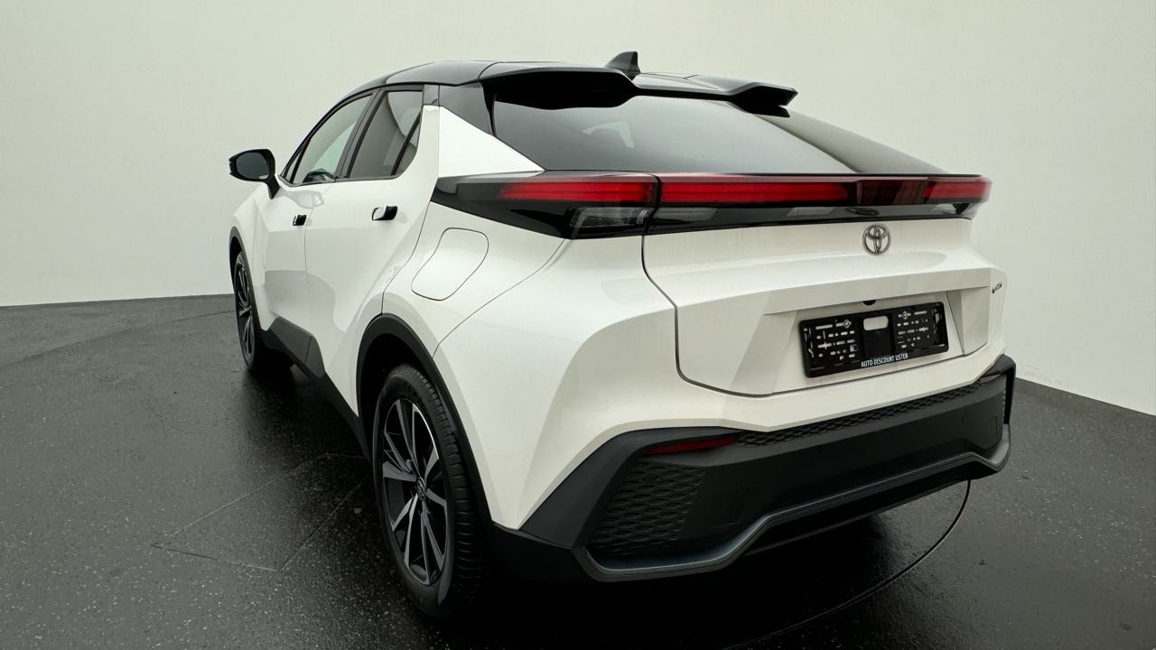 TOYOTA C-HR 2.0 PHEV CVT Style-image-2