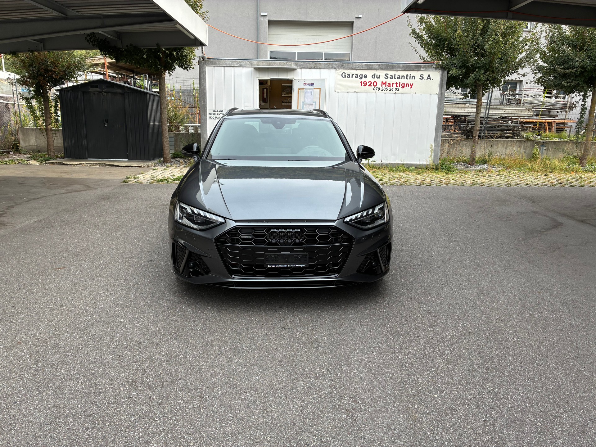 AUDI A4 Avant 40 TDI S line Attraction quattro S-tronic-image-0