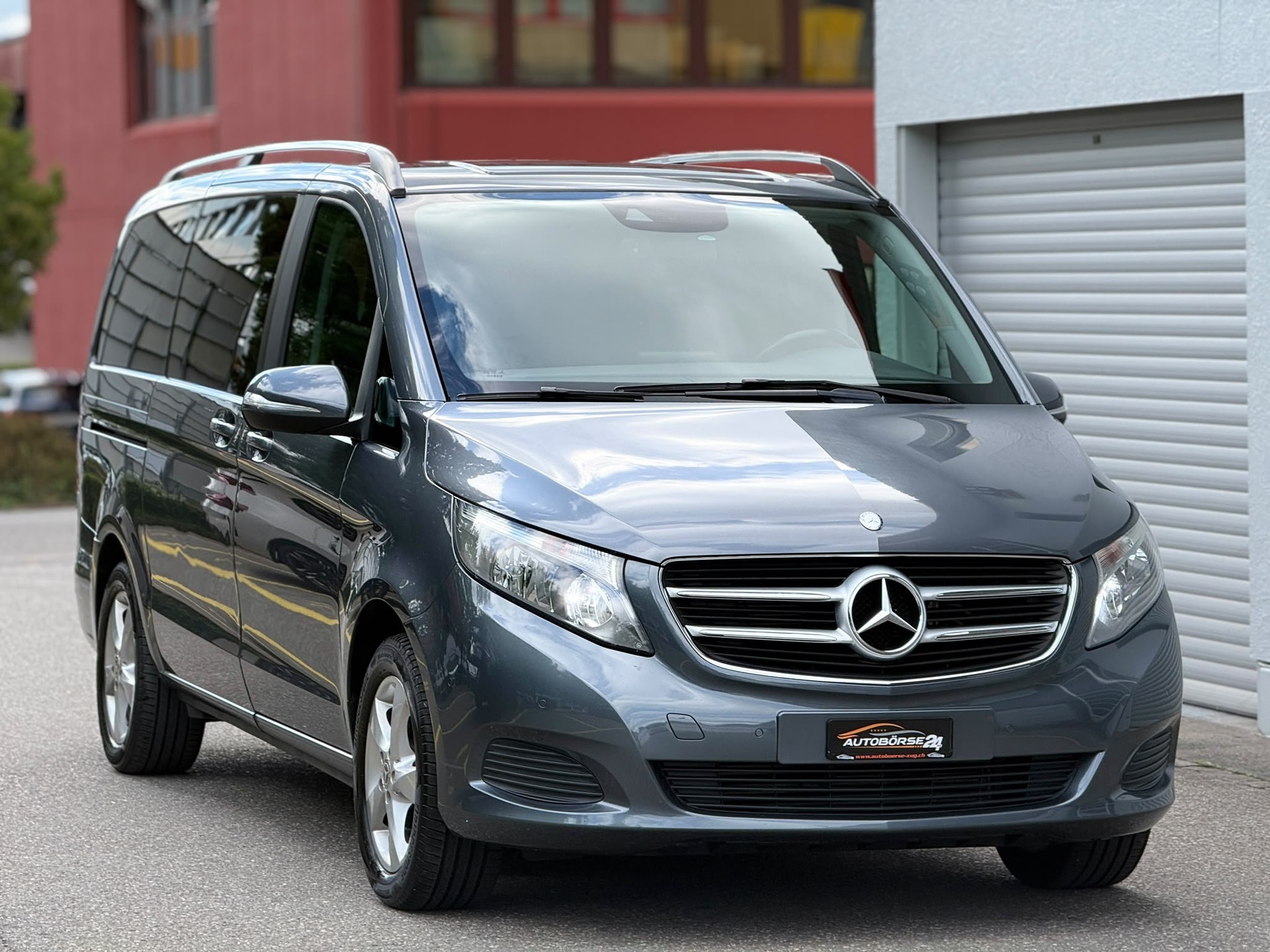MERCEDES-BENZ V 220 CDI lang Van *7 Plätzer*-image-1