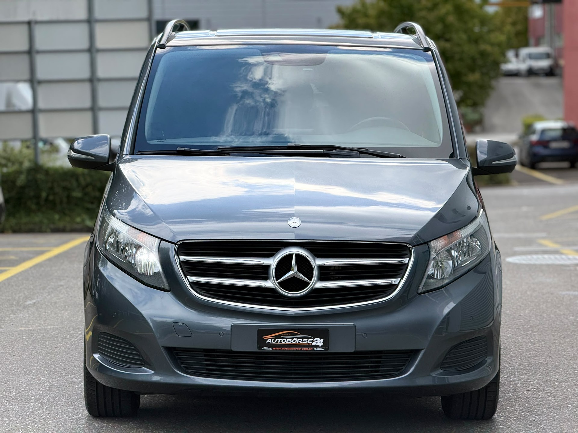 MERCEDES-BENZ V 220 CDI lang Van *7 Plätzer*-image-2