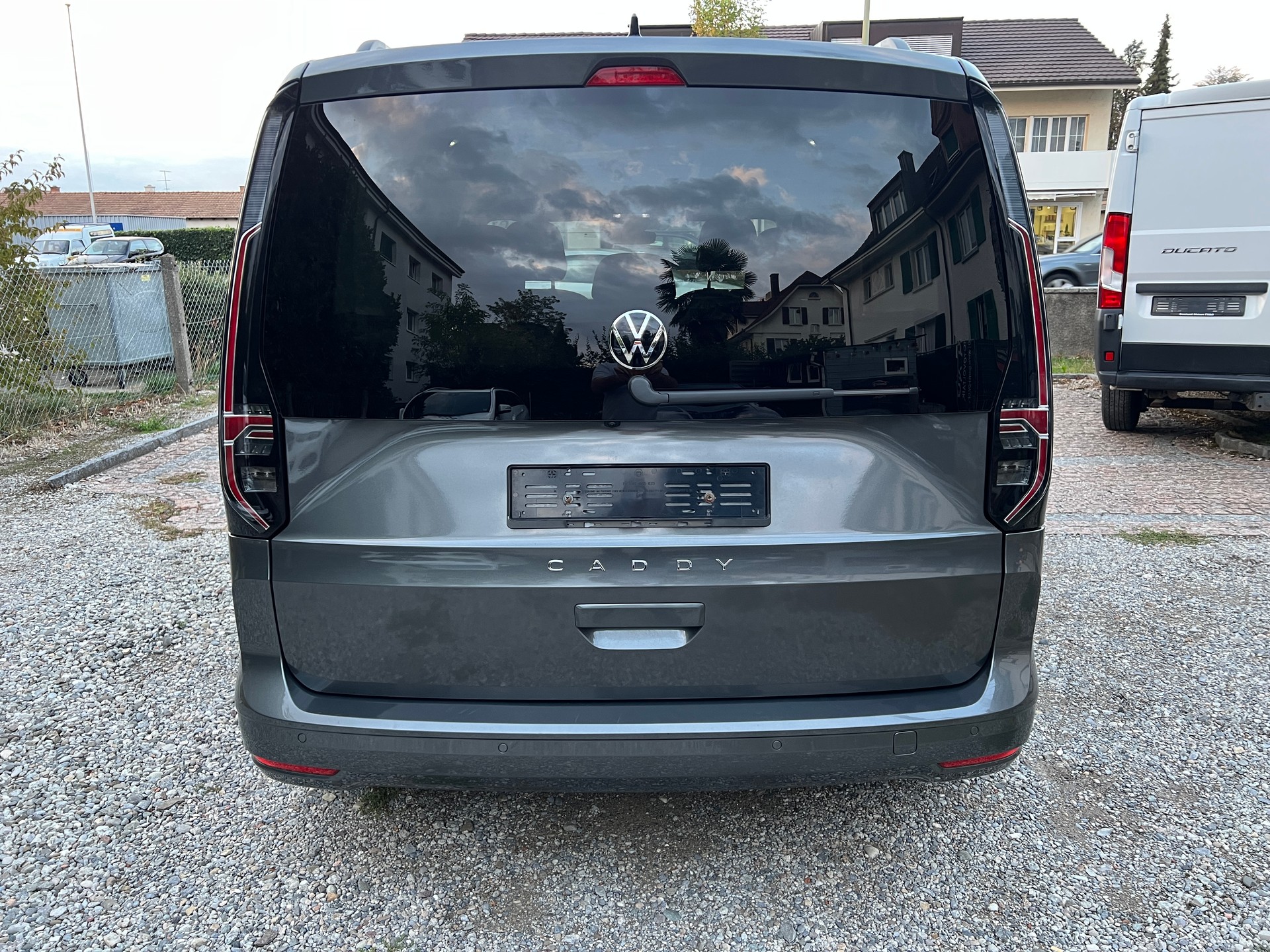 VW Caddy 2.0 TDI Liberty DSG-image-5