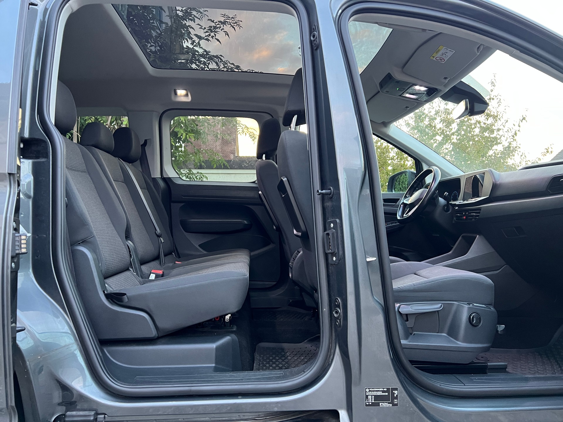 VW Caddy 2.0 TDI Liberty DSG-image-9