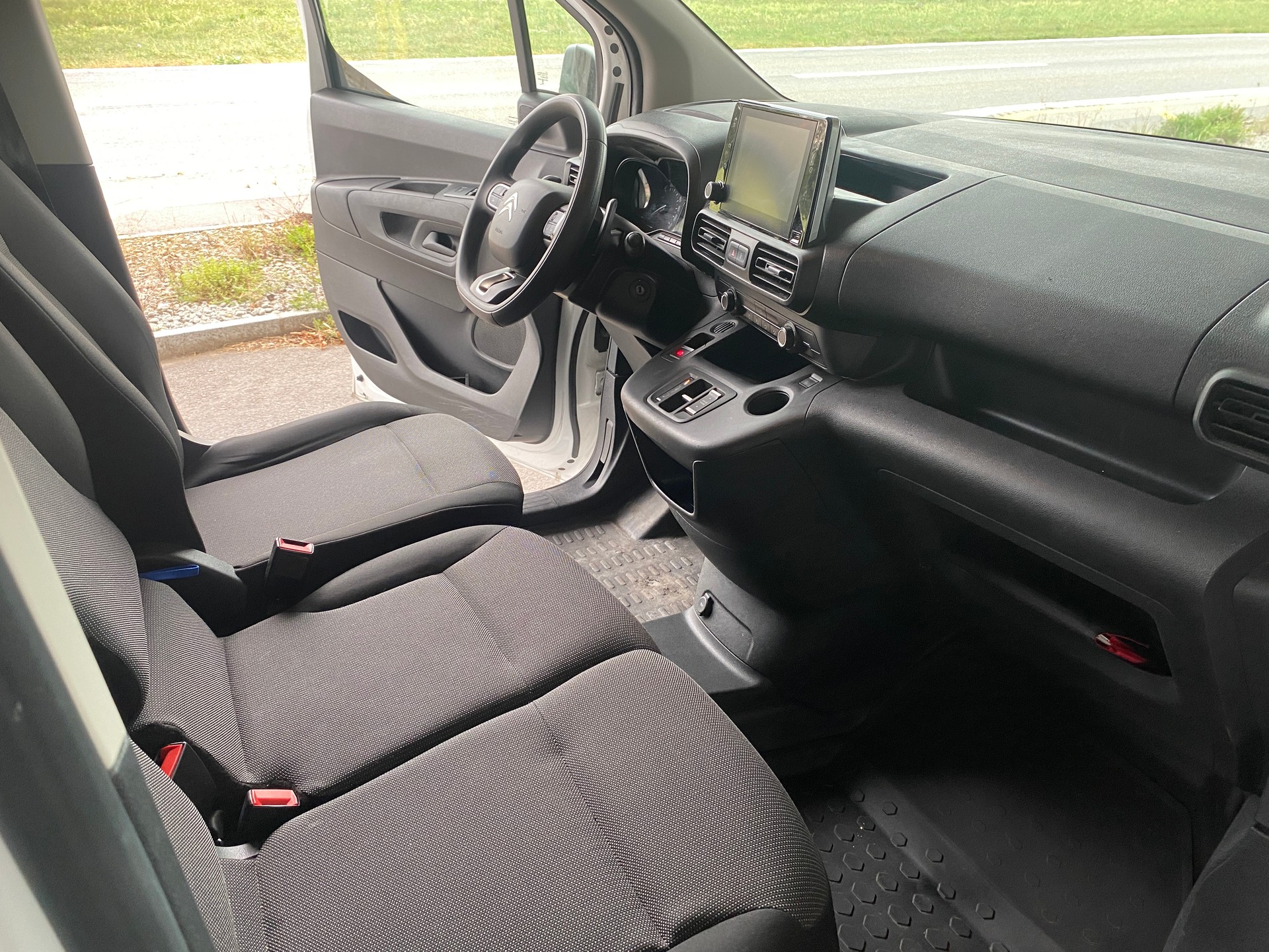 CITROEN Berlingo Van 1.2 Pure Tech 130 s/s Club EAT8 1000kg-image-5
