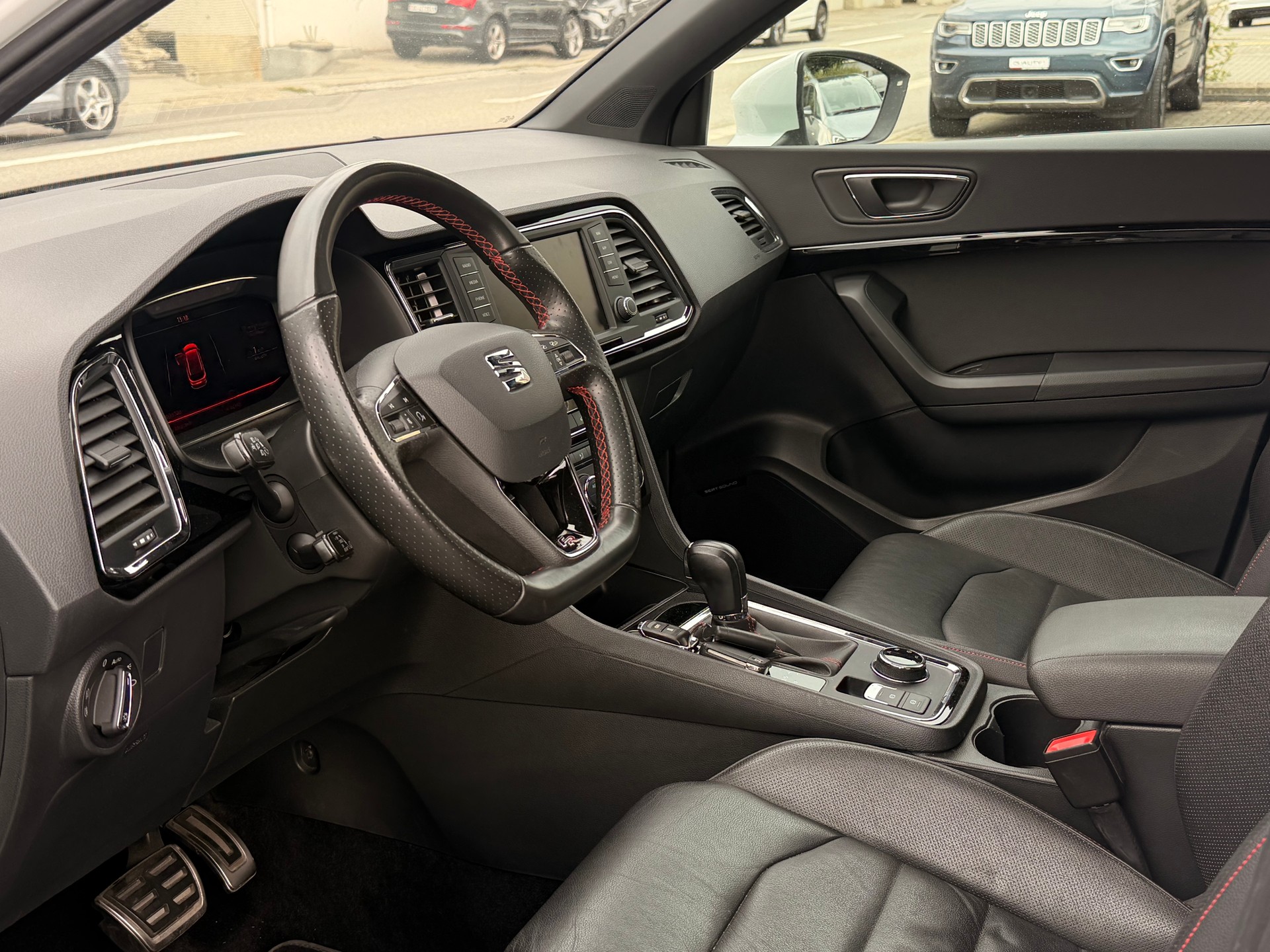 SEAT Ateca 2.0 TSI FR 4Drive DSG-image-8