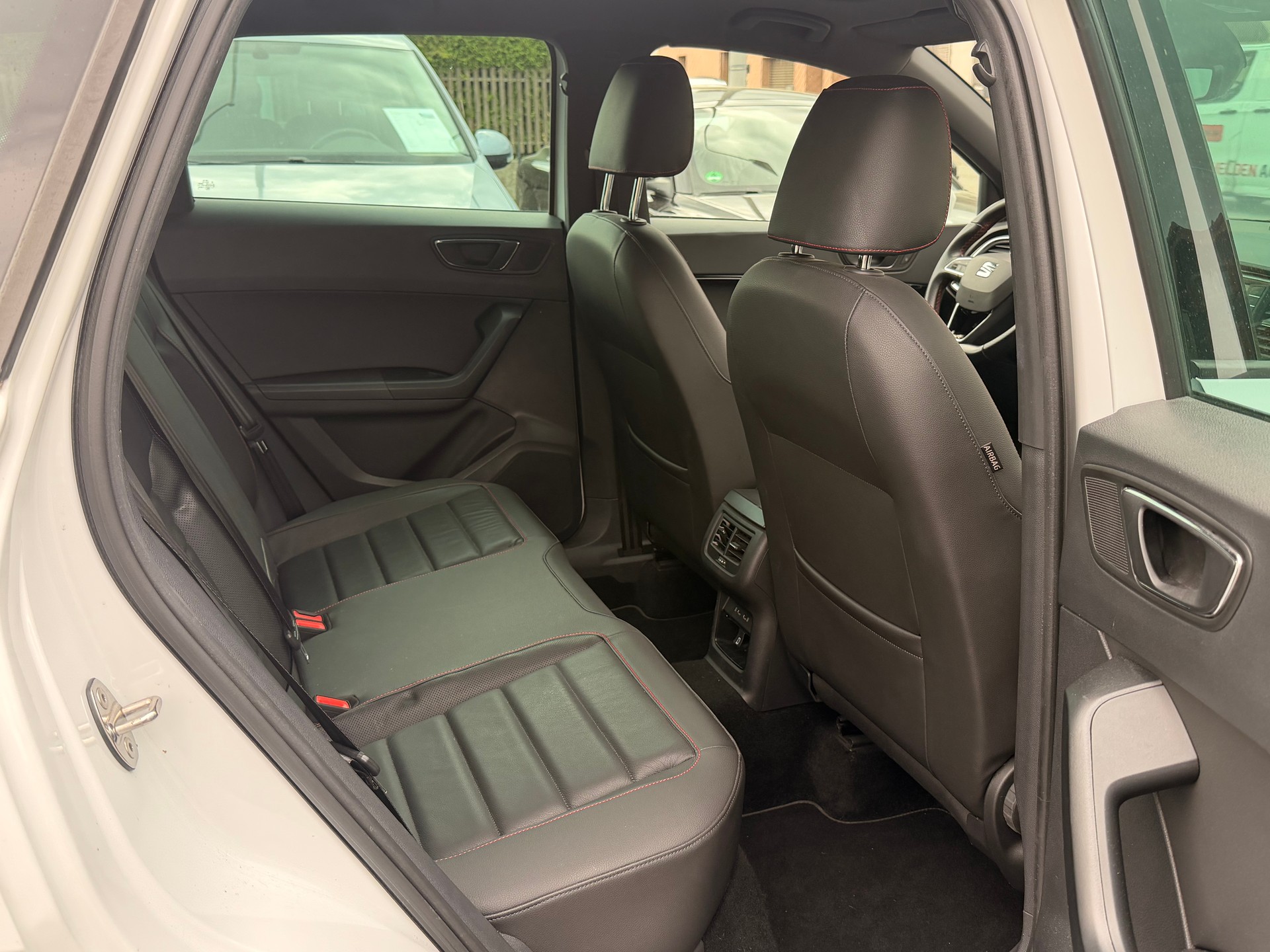 SEAT Ateca 2.0 TSI FR 4Drive DSG-image-9