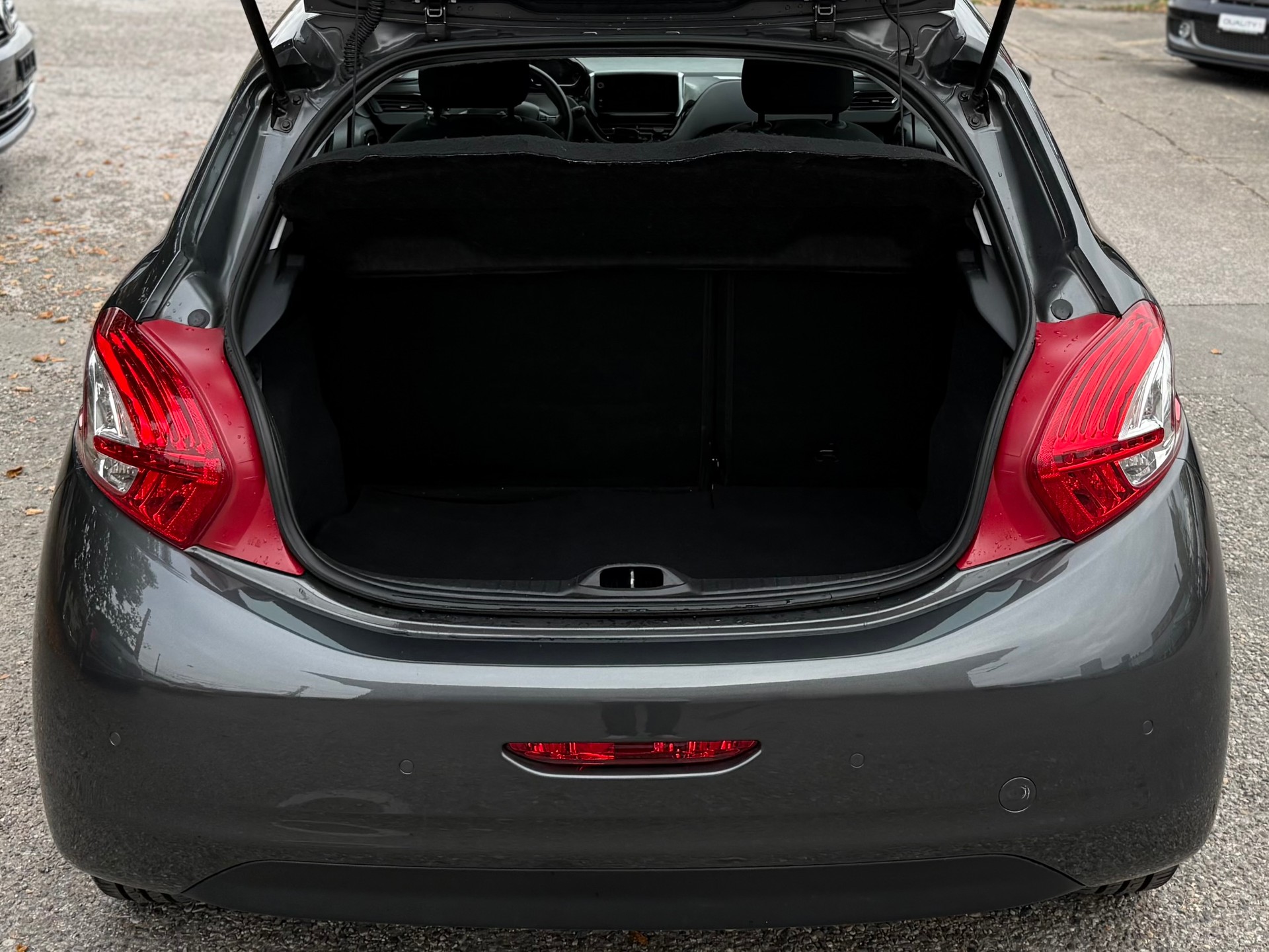PEUGEOT 208 1.4 VTI Active-image-8