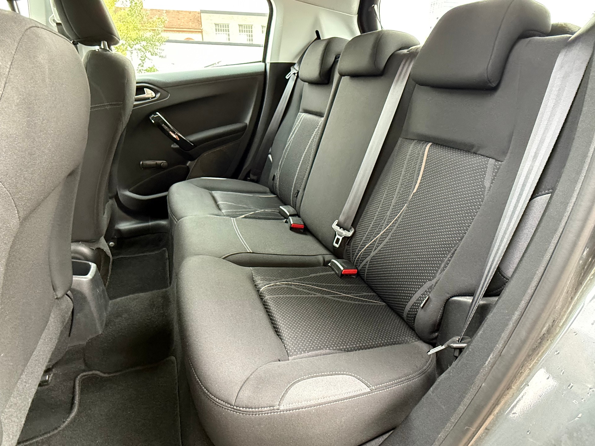 PEUGEOT 208 1.4 VTI Active-image-14