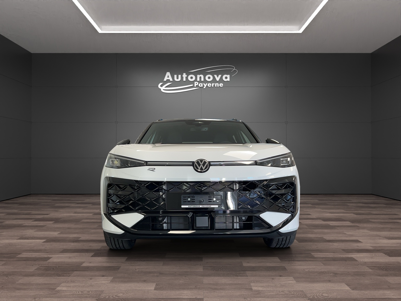 VW T-Roc 1.5 eTSI mHEV R-Line DSG-image-1