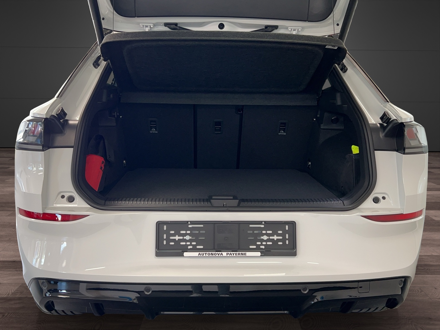VW T-Roc 1.5 eTSI mHEV R-Line DSG-image-12