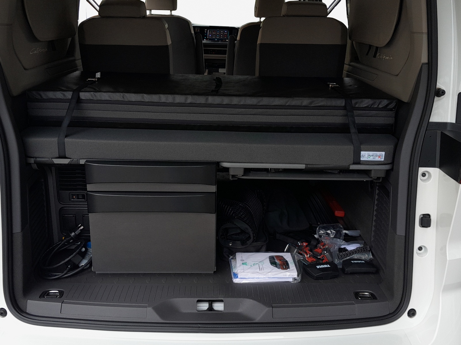 VW California 2.0 TSI Beach Tour-image-12