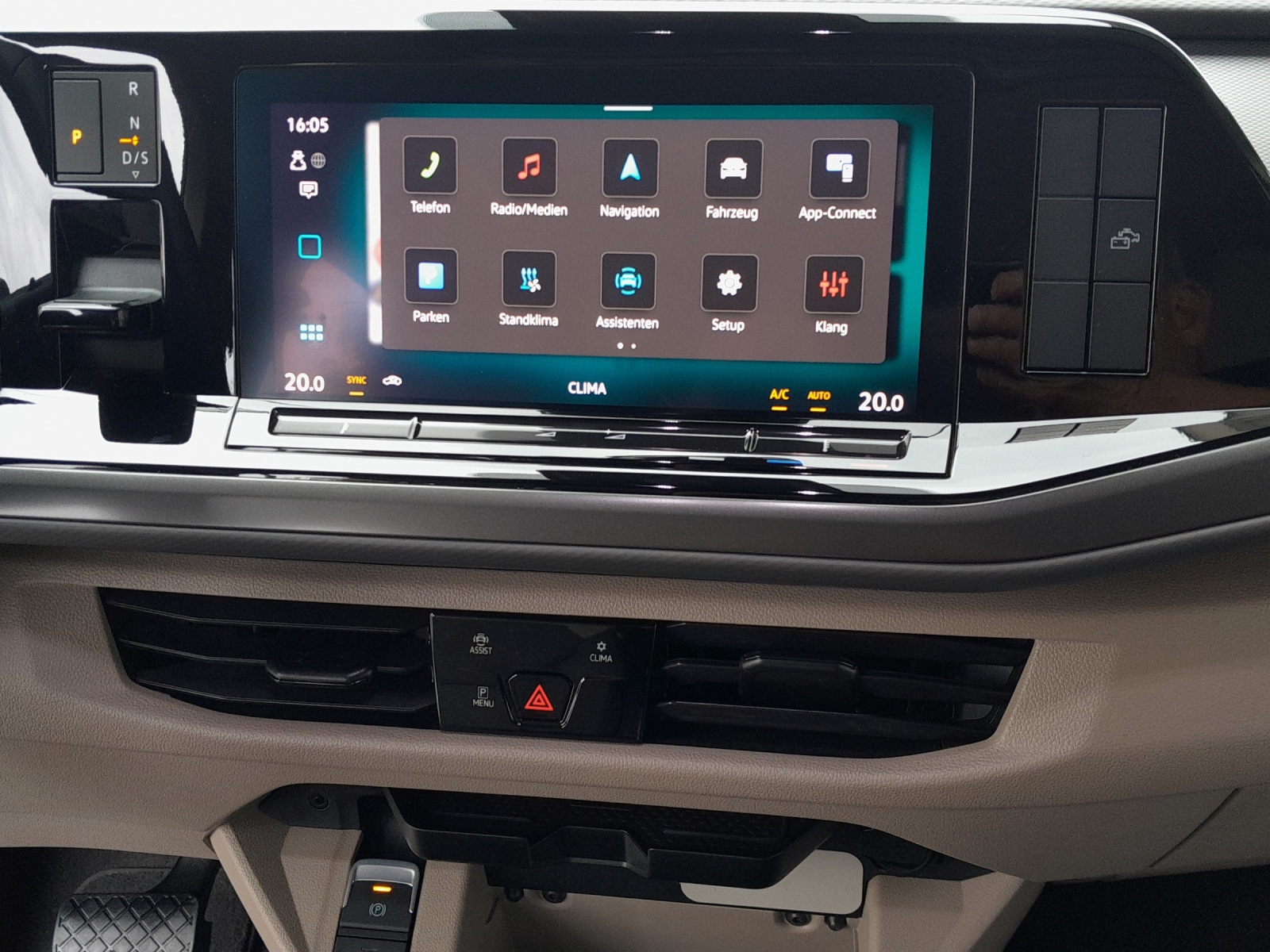 VW California 2.0 TSI Beach Tour-image-10