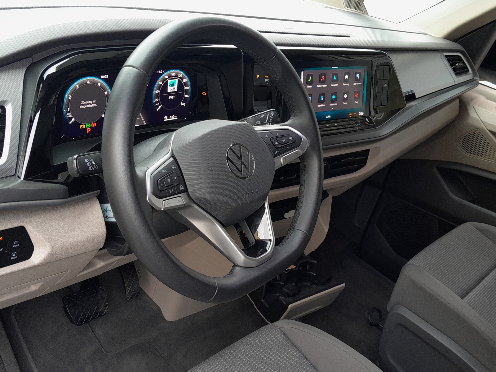 VW California 2.0 TSI Beach Tour-image-7